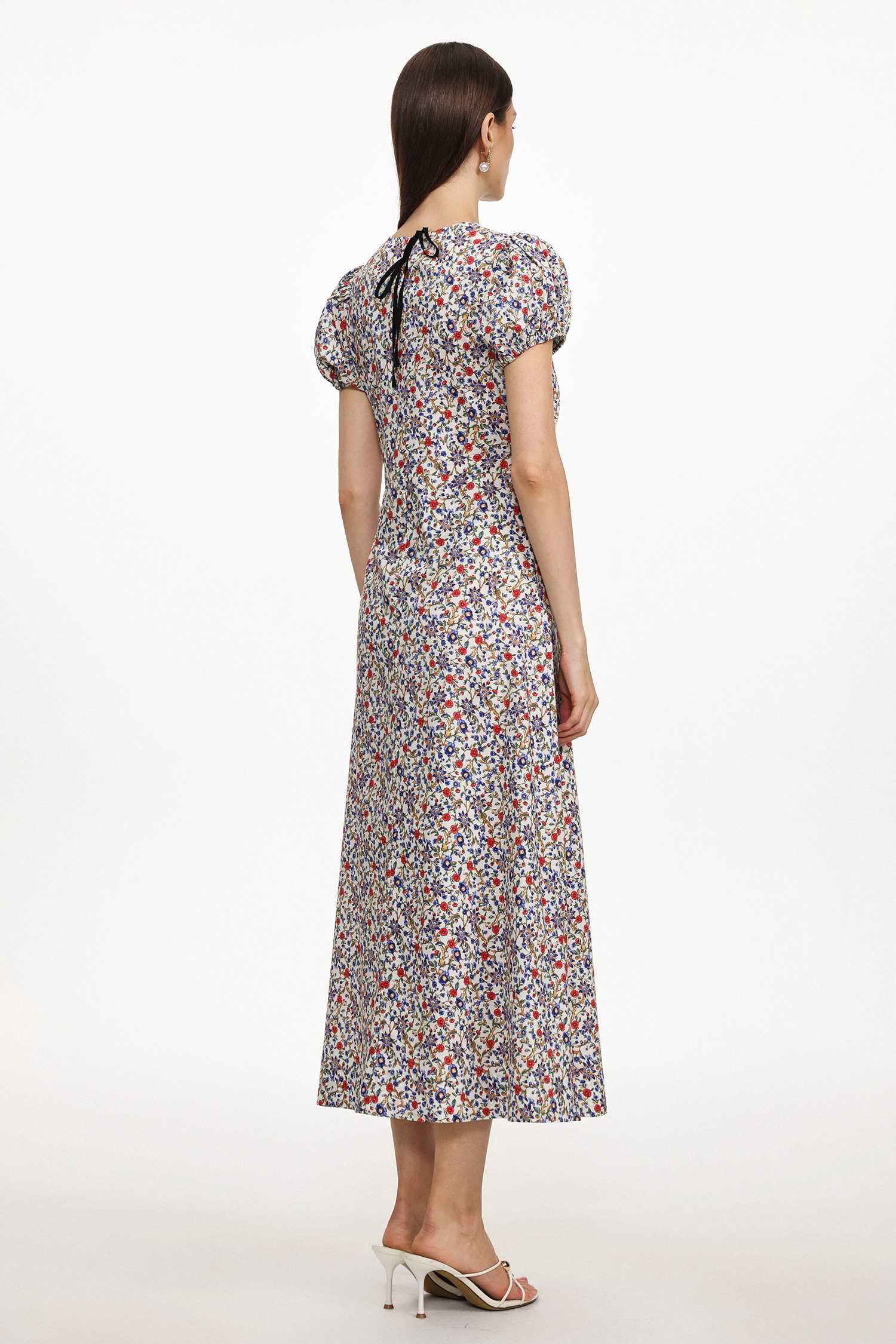 Fara Classic Flowy Round Neck Puff Sleeve Floral Print Woven Maxi Dress