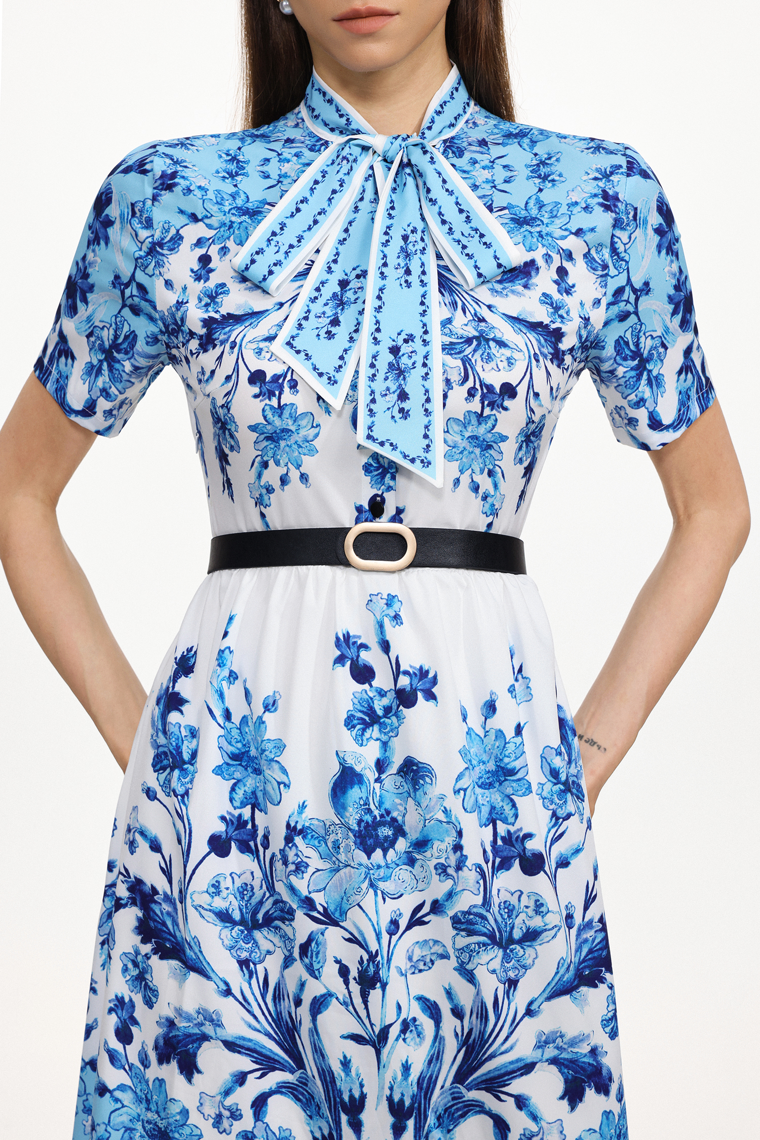 Lorena Resort Flowy Short Sleeve Floral Print Woven Midi Dress