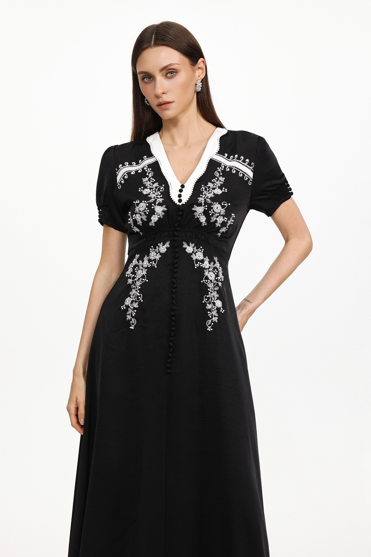 Quincy Resort Flowy Short Sleeve Embroidered Floral Woven Maxi Dress