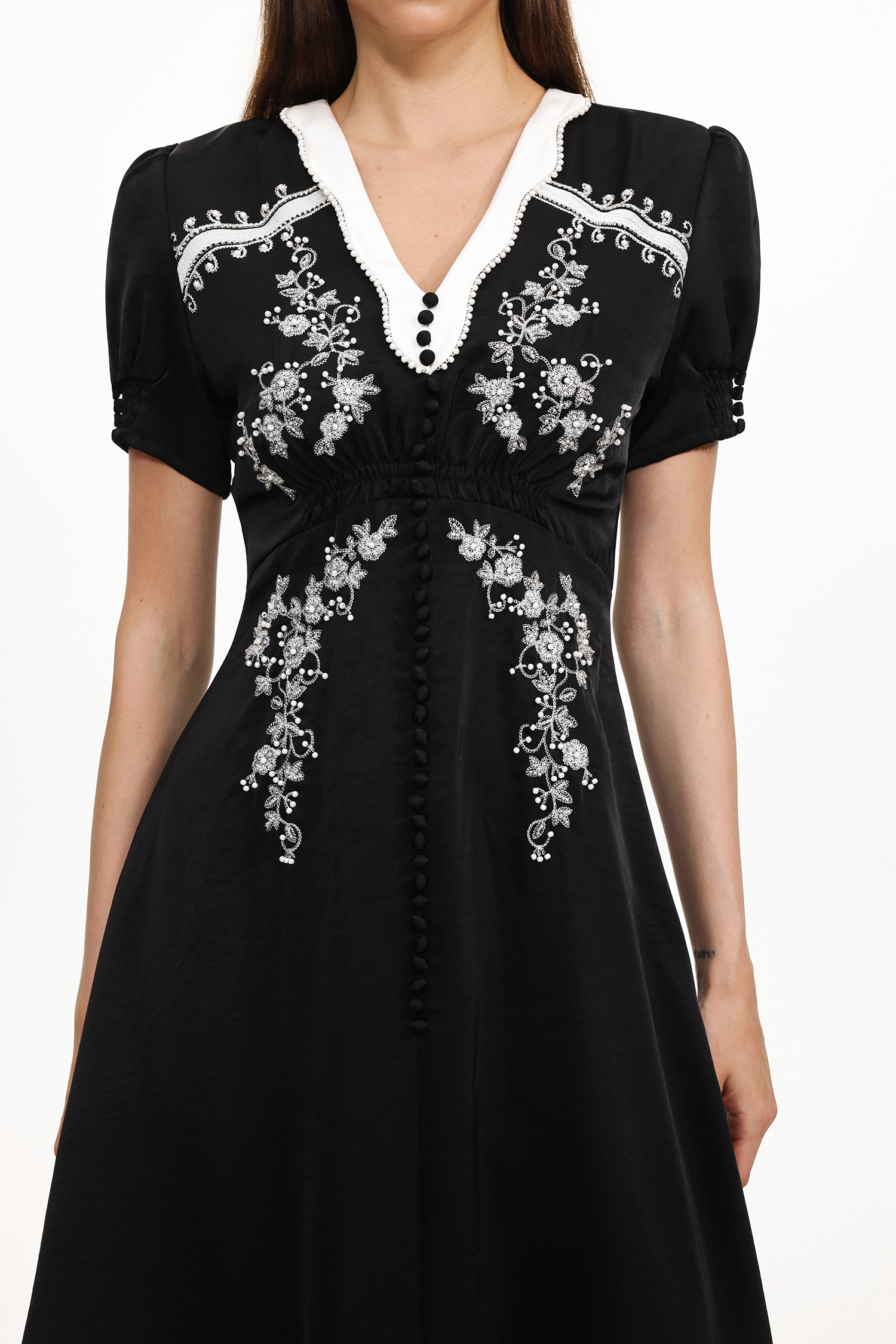 Quincy Resort Flowy Short Sleeve Embroidered Floral Woven Maxi Dress