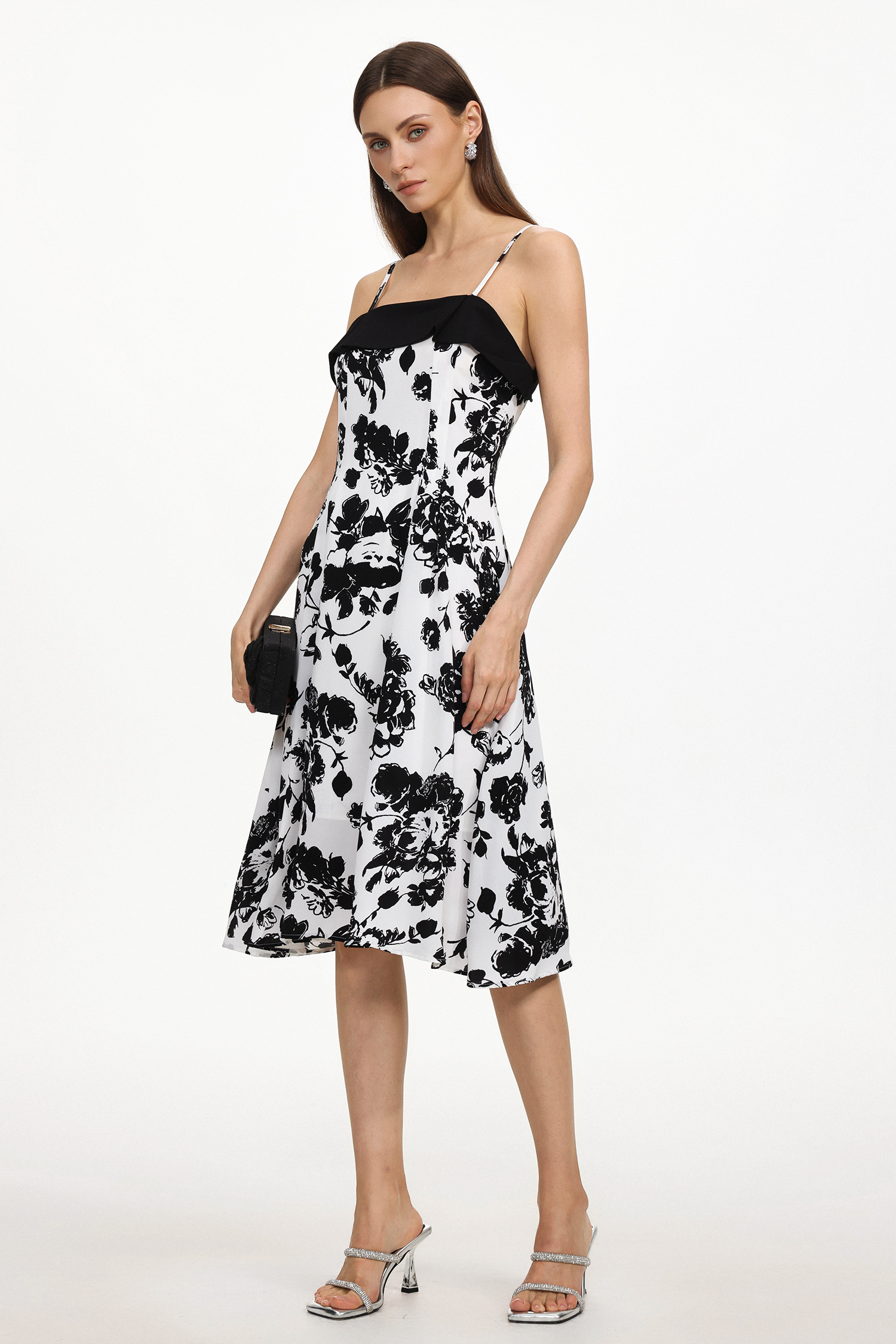 Saniyah Elegant Flowy Sleeveless Floral Print Woven Midi Dress