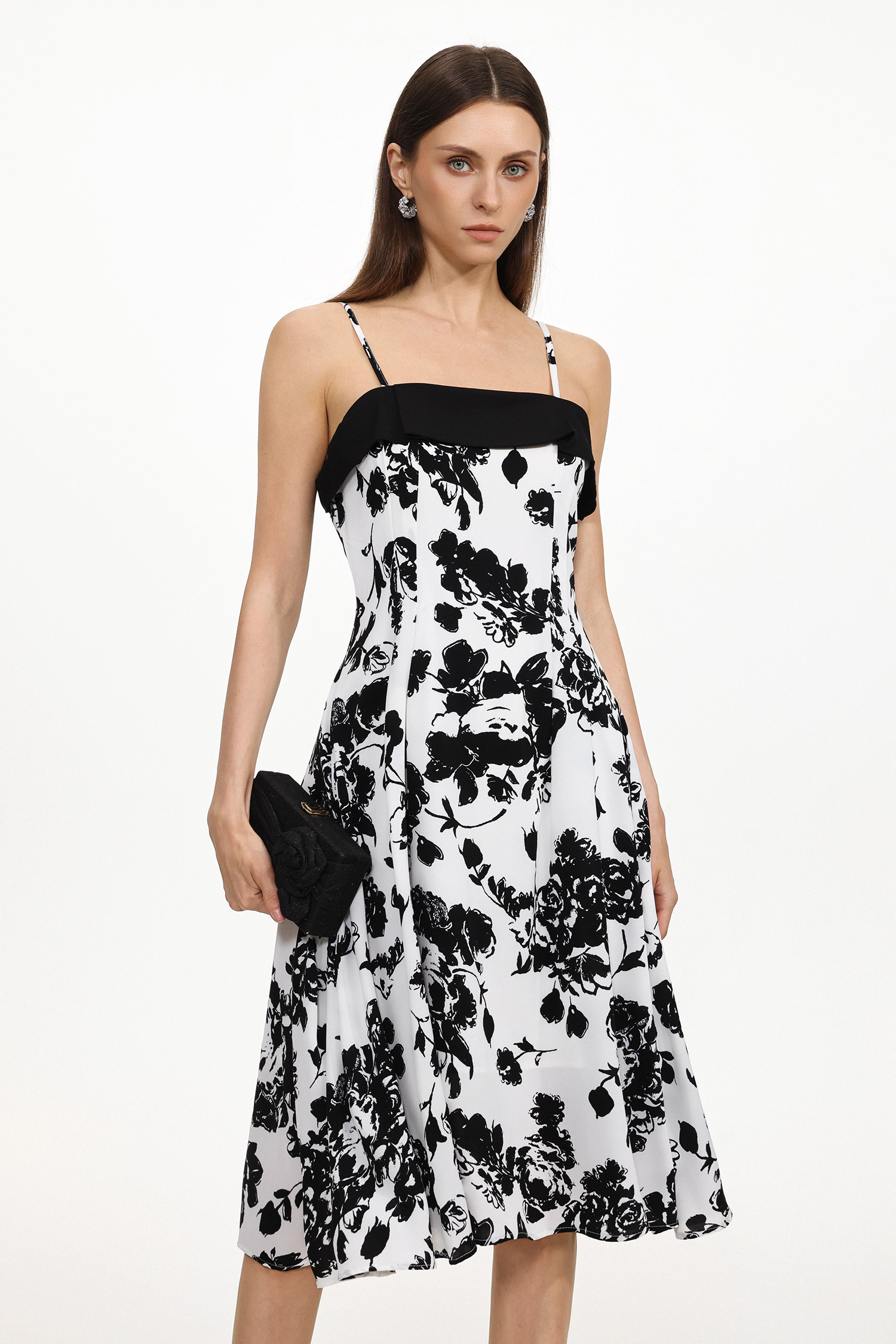 Saniyah Elegant Flowy Sleeveless Floral Print Woven Midi Dress