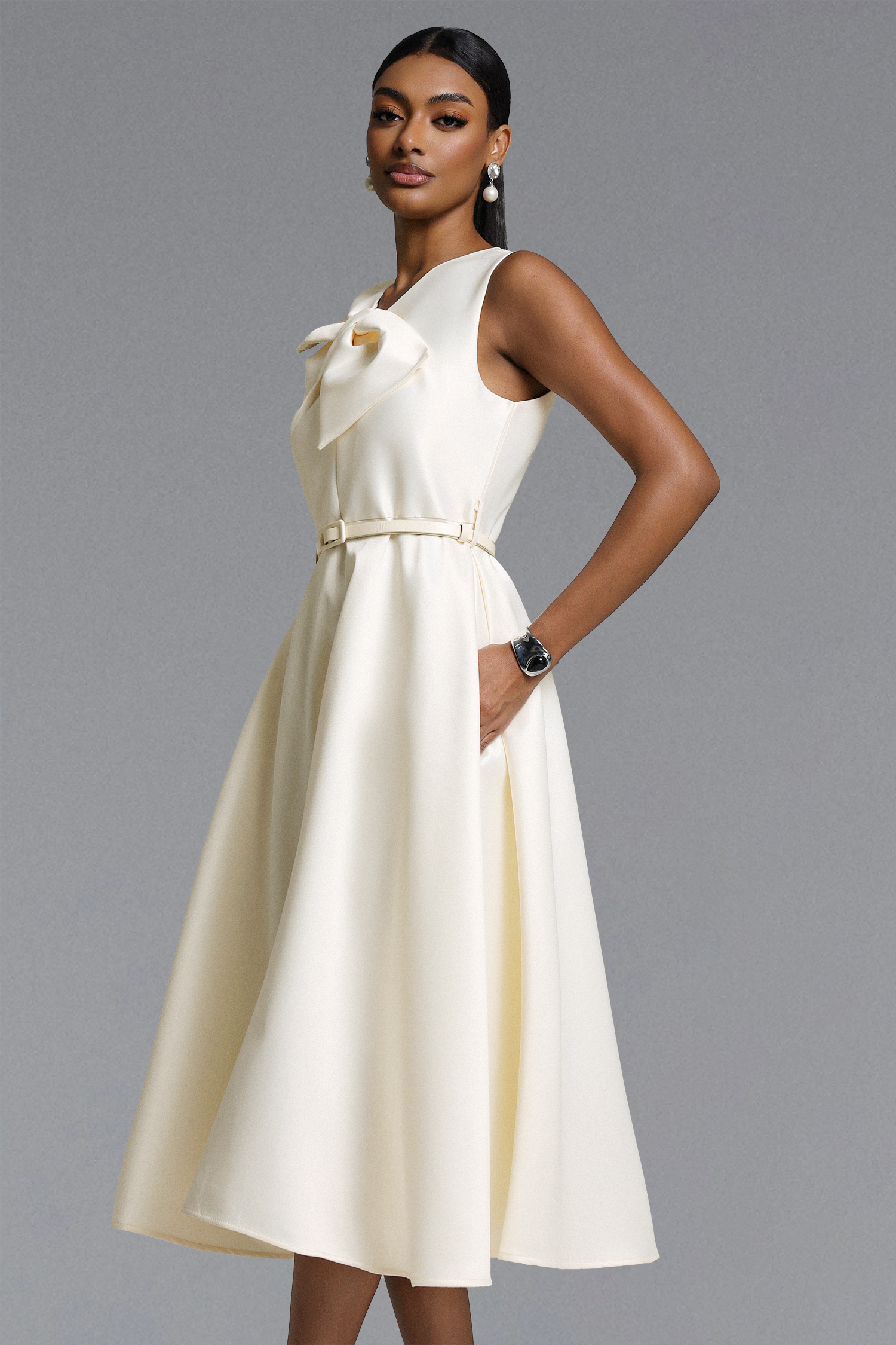 Fallon Elegant Tailored Sleeveless Bow Detailed Woven Maxi Dress