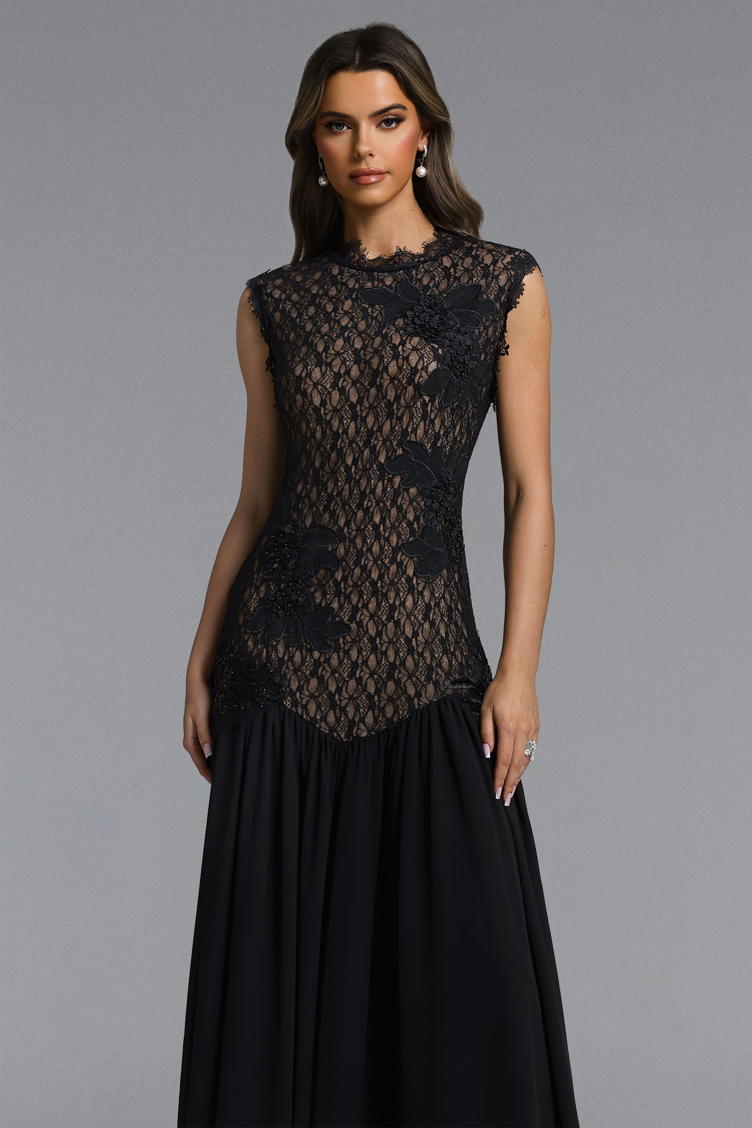 Scala Elegant Contour Sleeveless Ruched Lace Maxi Dress