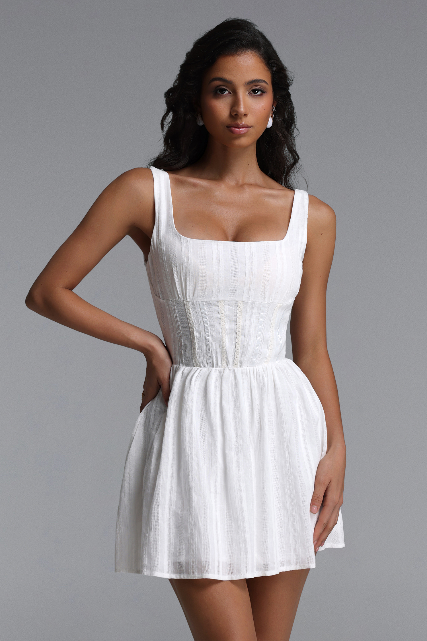Ternan Romantic Flowy Sleeveless Woven Mini Dress