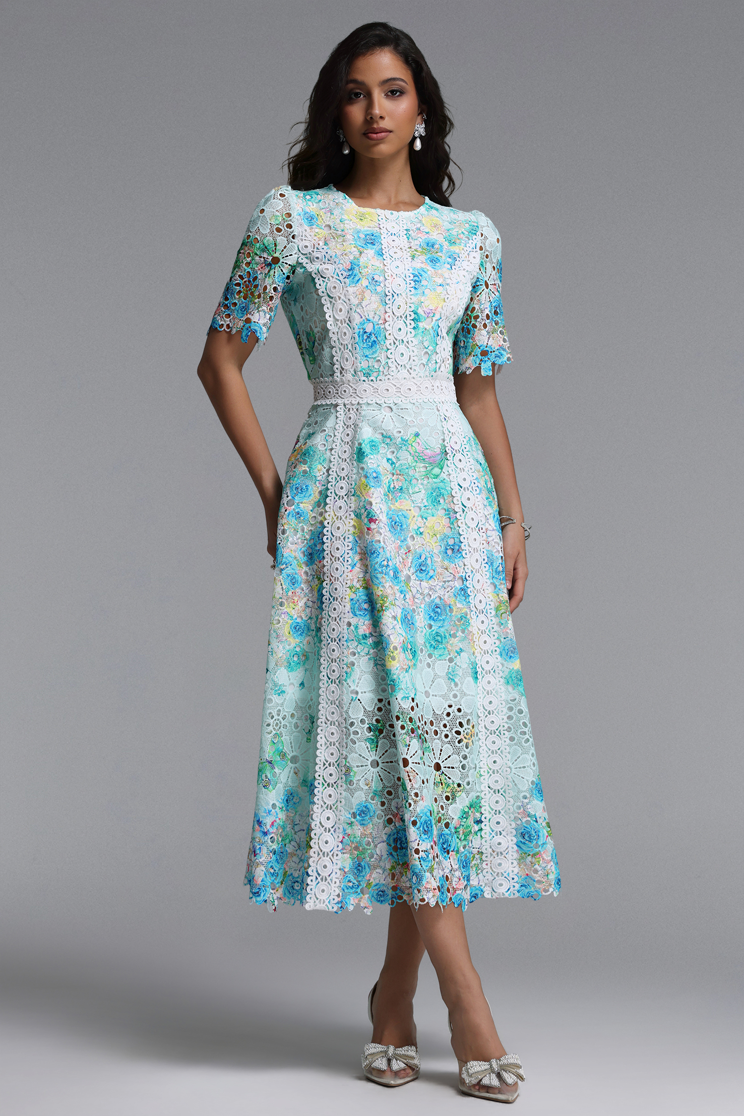 Pillose Resort Cinched Round Neck Short Sleeve Floral Print Lace