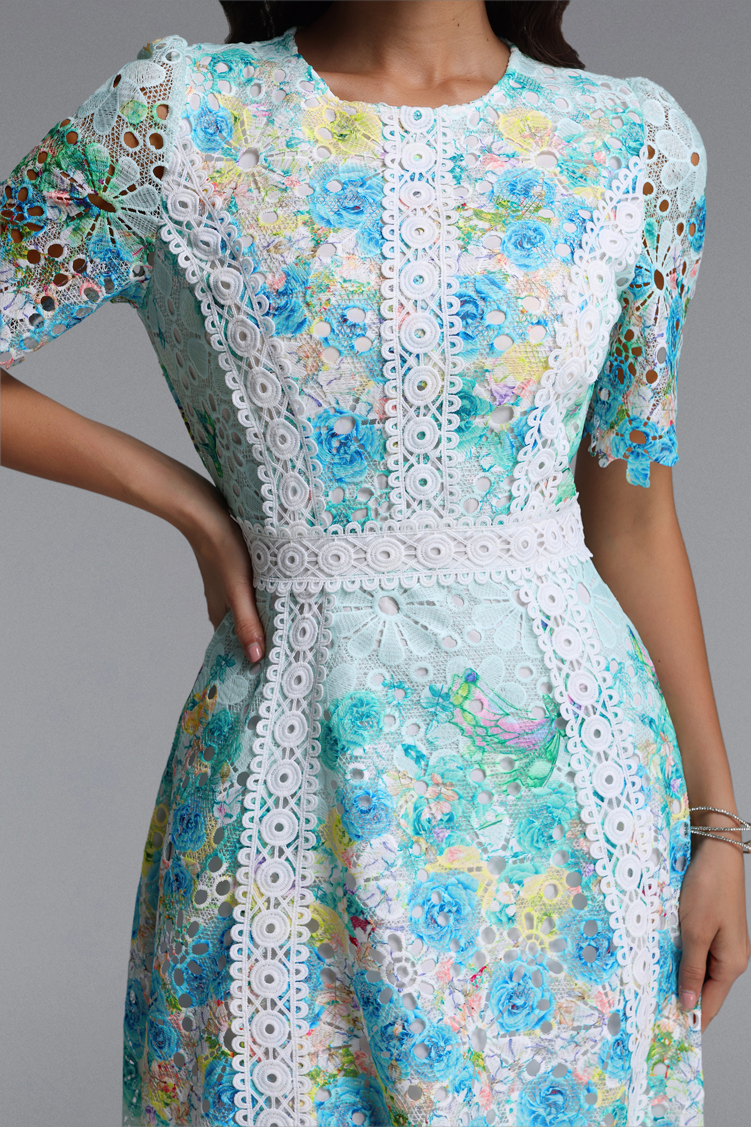 Pillose Resort Cinched Round Neck Short Sleeve Floral Print Lace Green Maxi Dress