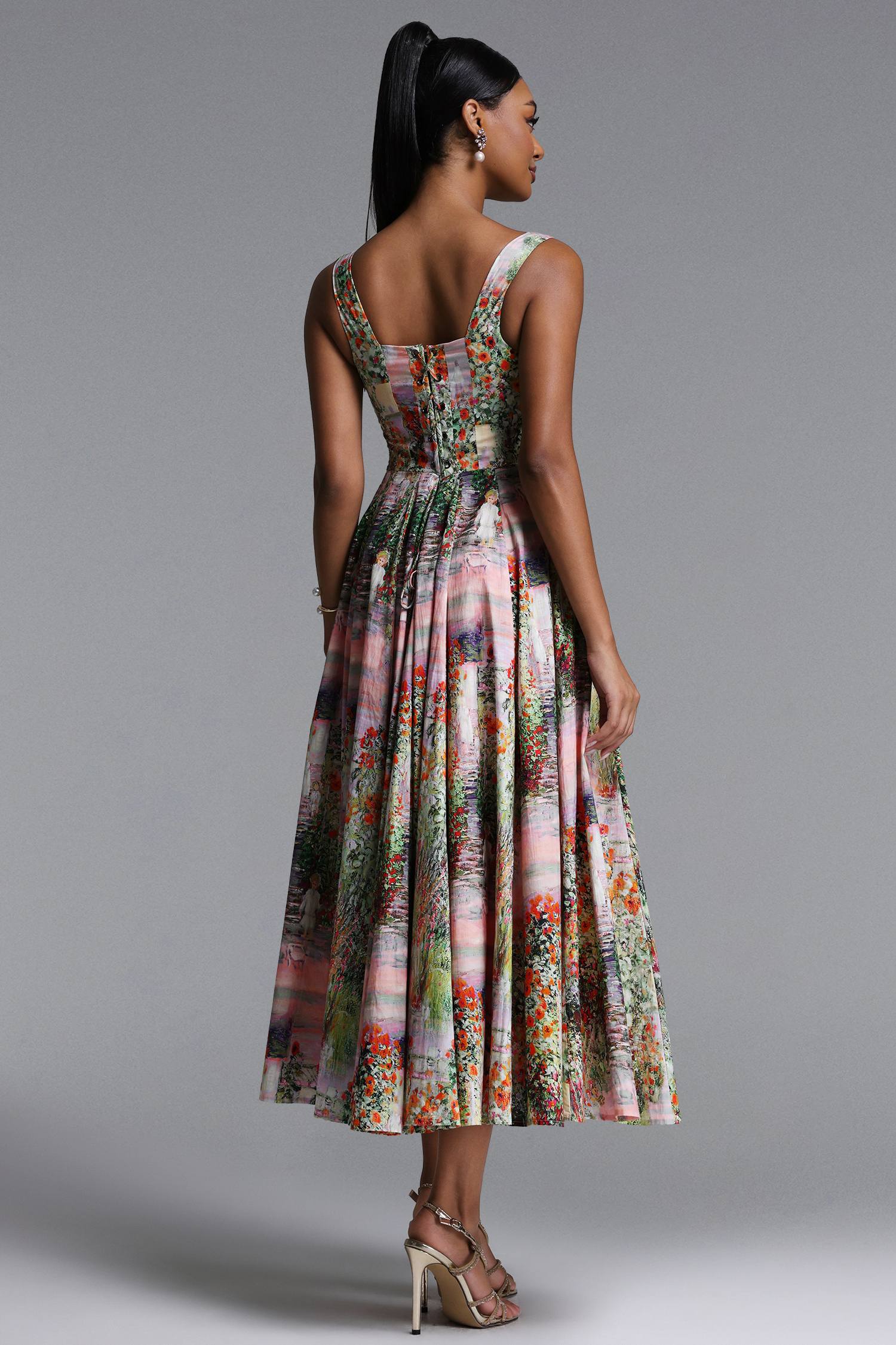 Maliya Classic Tailored Floral Print Maxi Dress