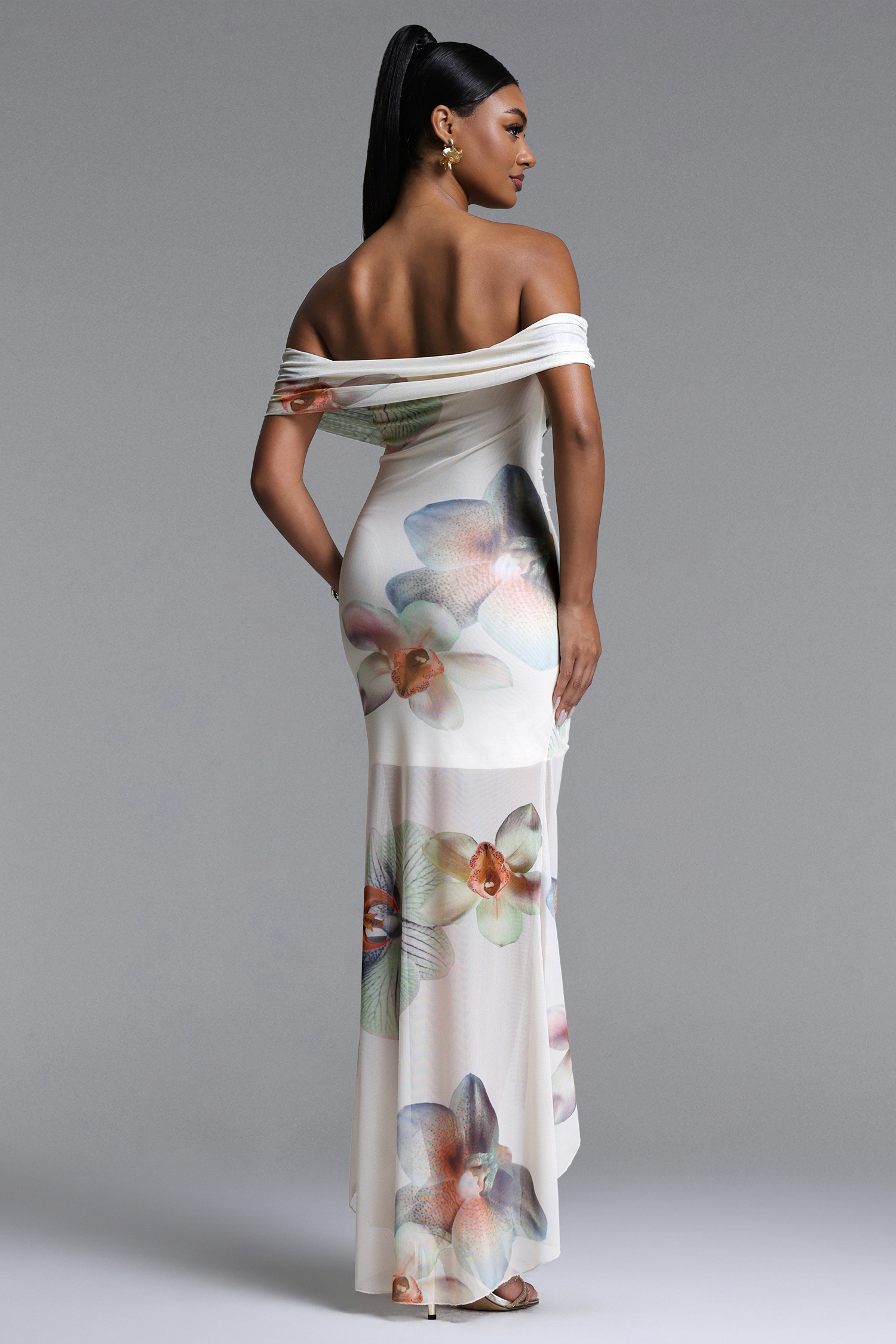 Edmee Elegant Contour Off Shoulder Floral Print Maxi Dress
