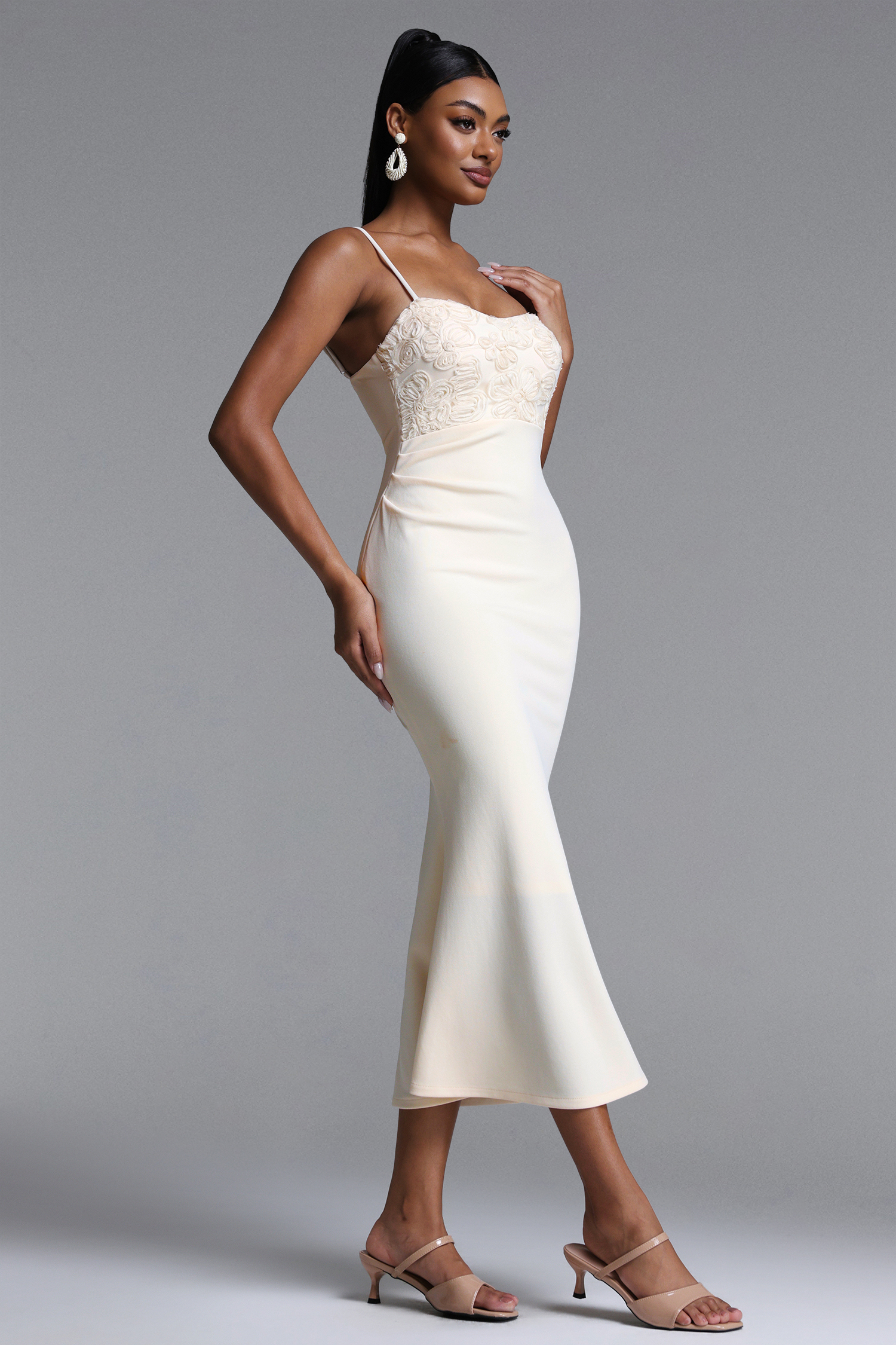 Rebekka Classic Contour Floral Knit Pleated Maxi Dress