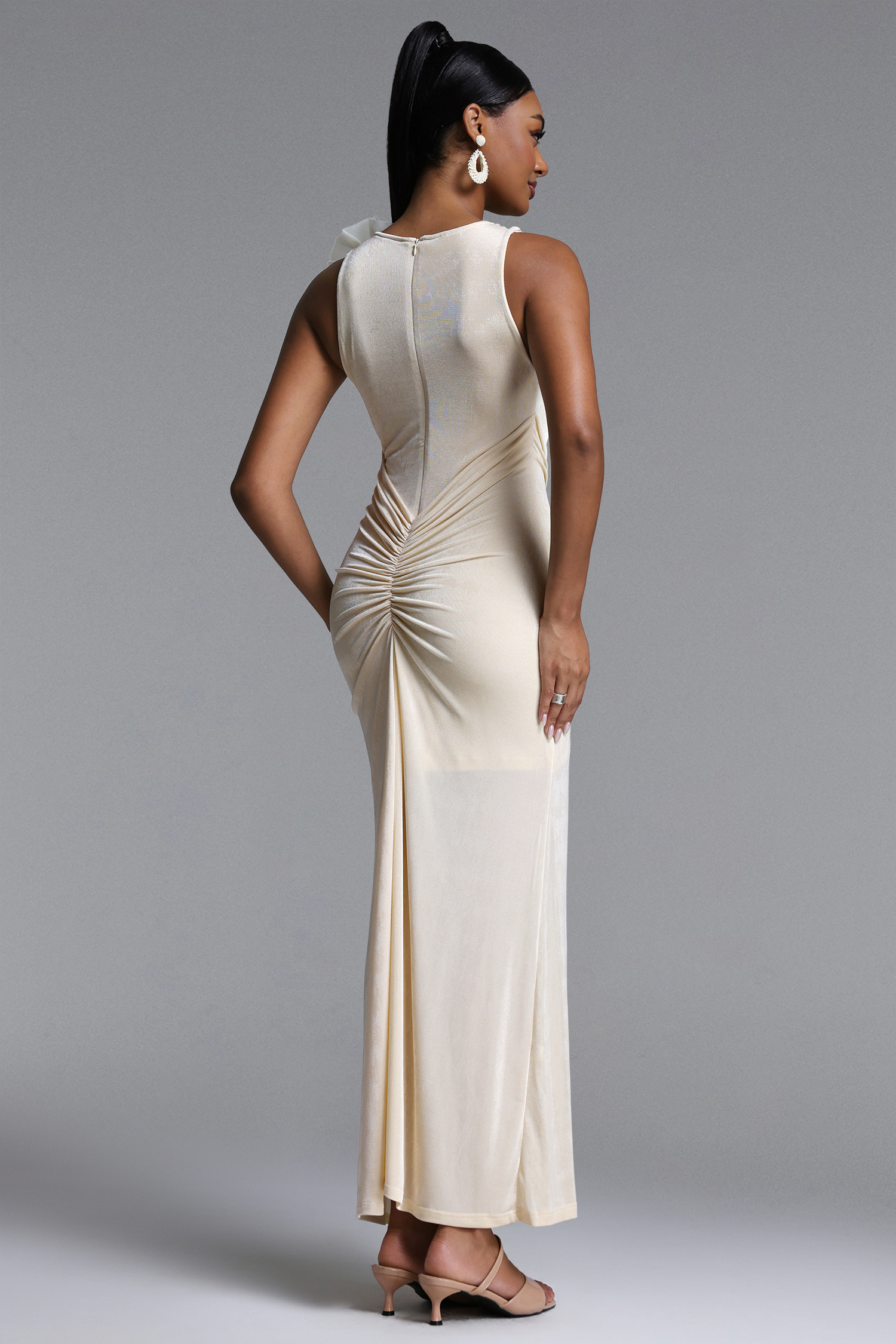 Zuelia Elegant Contour Sleeveless Cut Out Ruched Floral Knit Maxi Dress