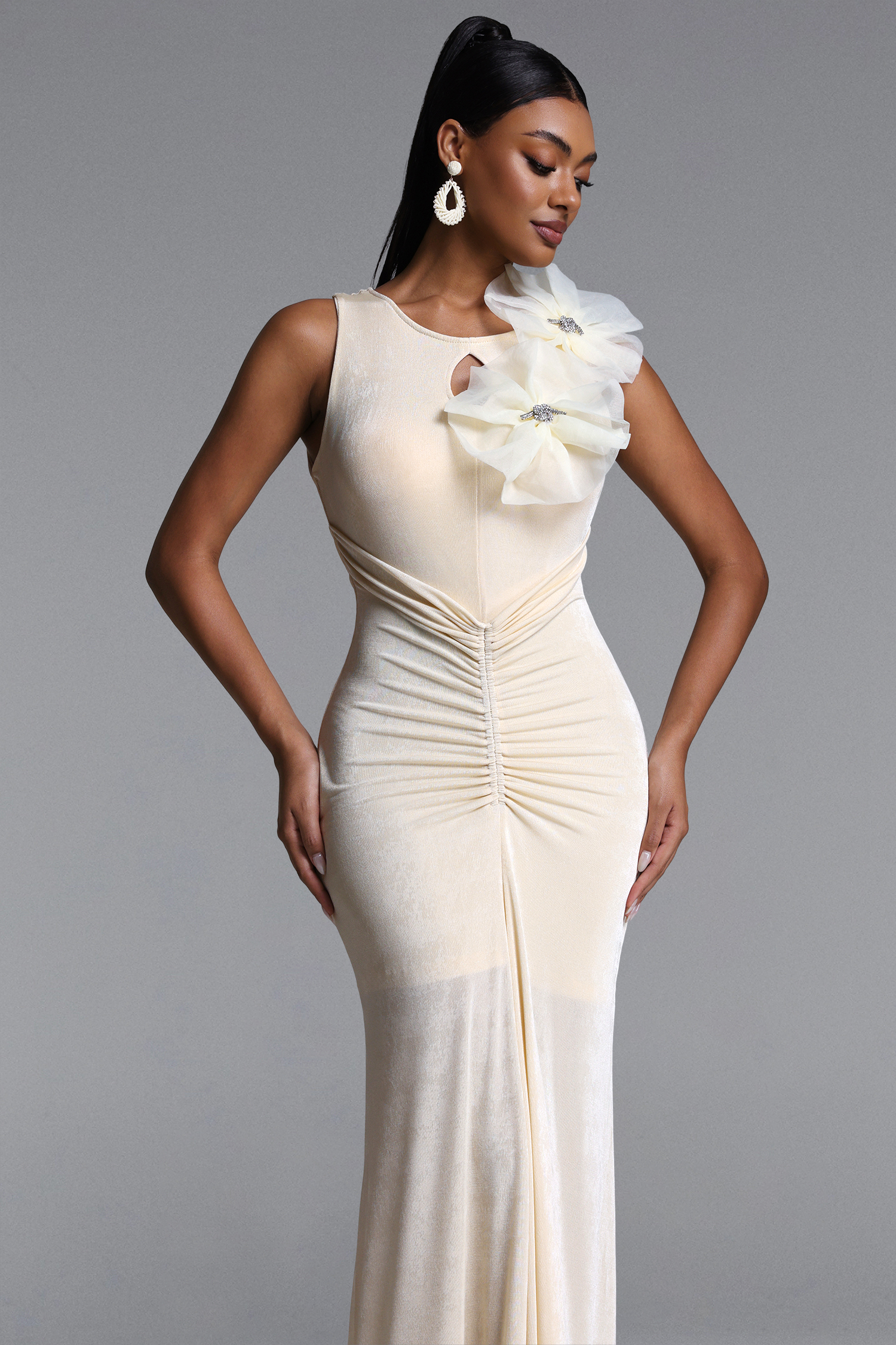 Zuelia Elegant Contour Sleeveless Cut Out Ruched Floral Knit Maxi Dress
