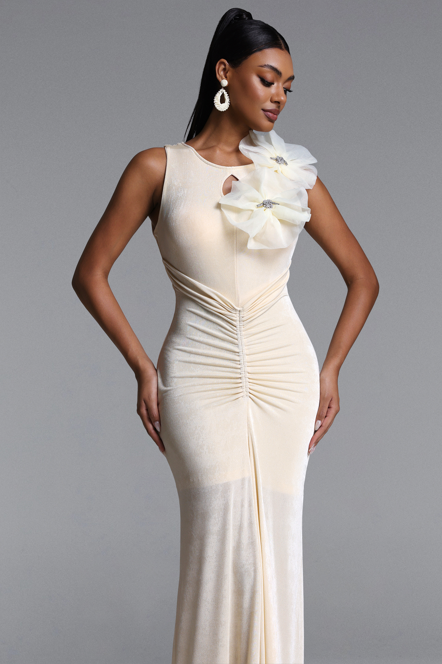 Zuelia Elegant Contour Sleeveless Cut Out Ruched Floral Knit Maxi Dress