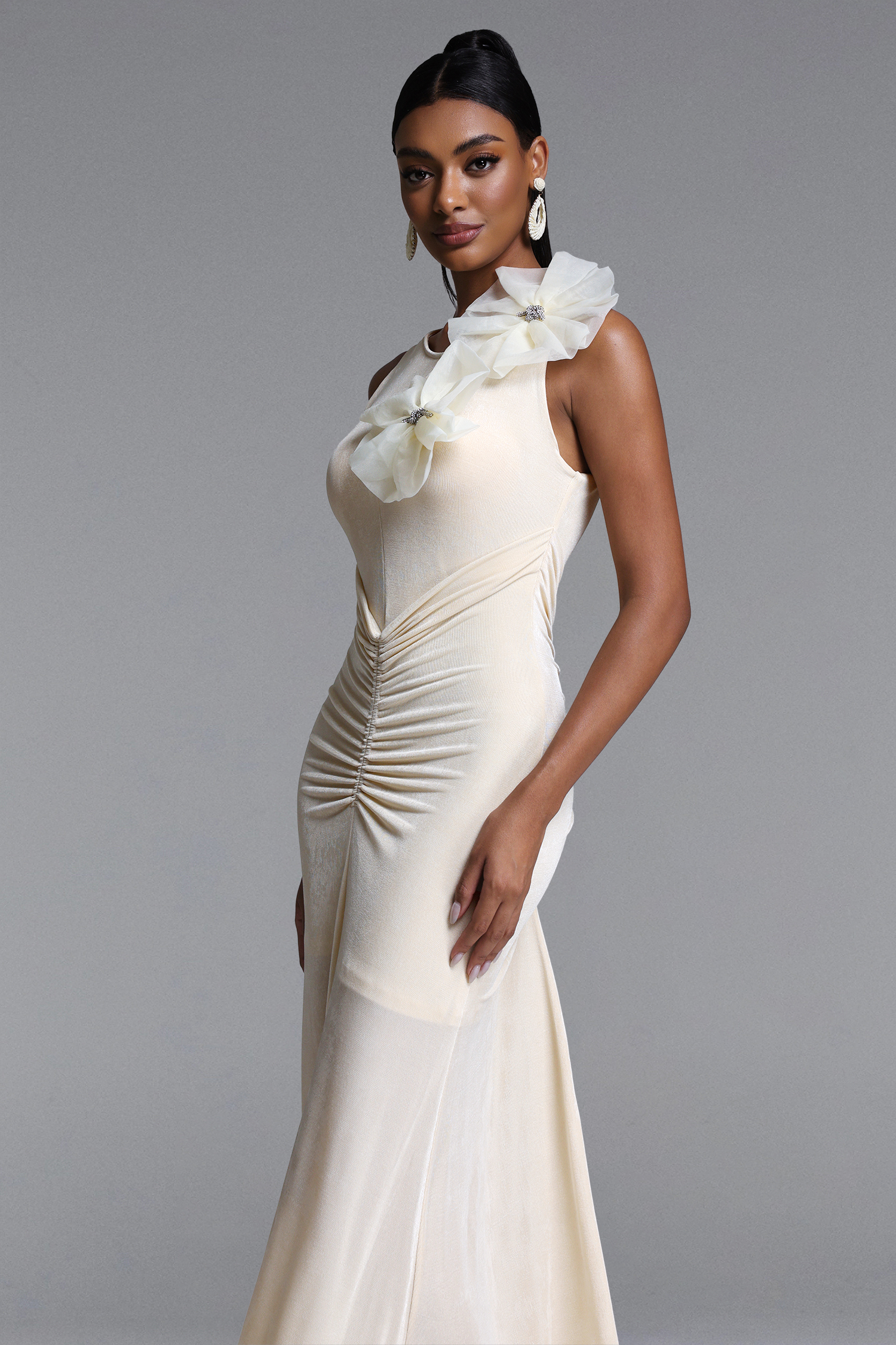 Zuelia Elegant Contour Sleeveless Cut Out Ruched Floral Knit Maxi Dress