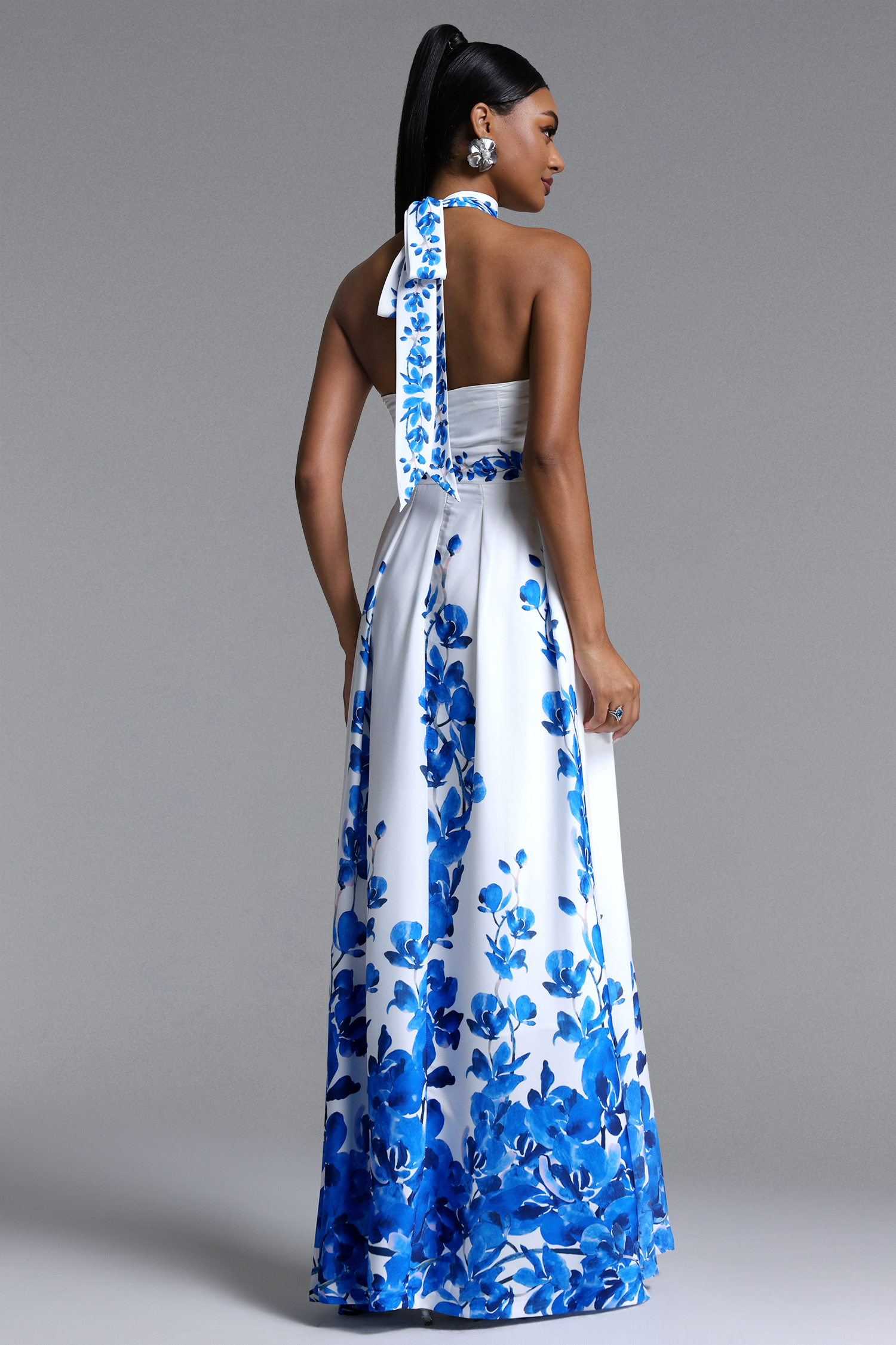 Yaloru Elegant Flowy Halter Pleated Floral Print Maxi Dress