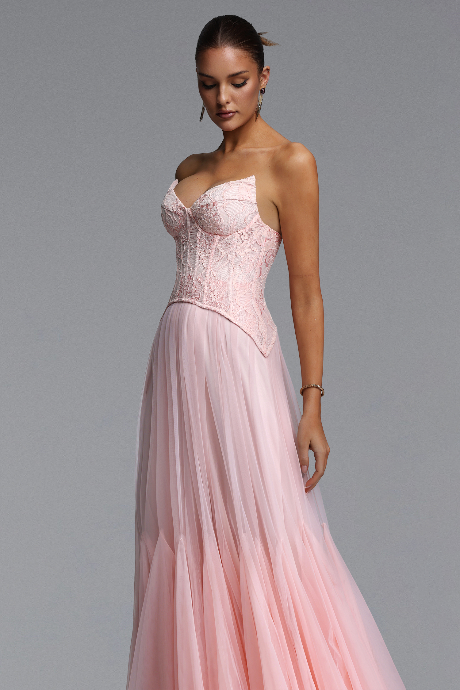 Vlafa Romantic Contour Strapless Lace Tulle Maxi Dress – Bellabarnett