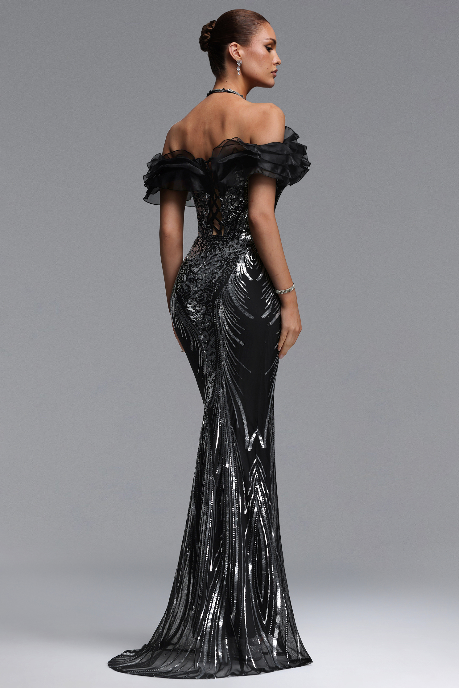 @。 様 Cindy Glamorous Contour Off Shoulder Ruffled Neckline Sequin Maxi