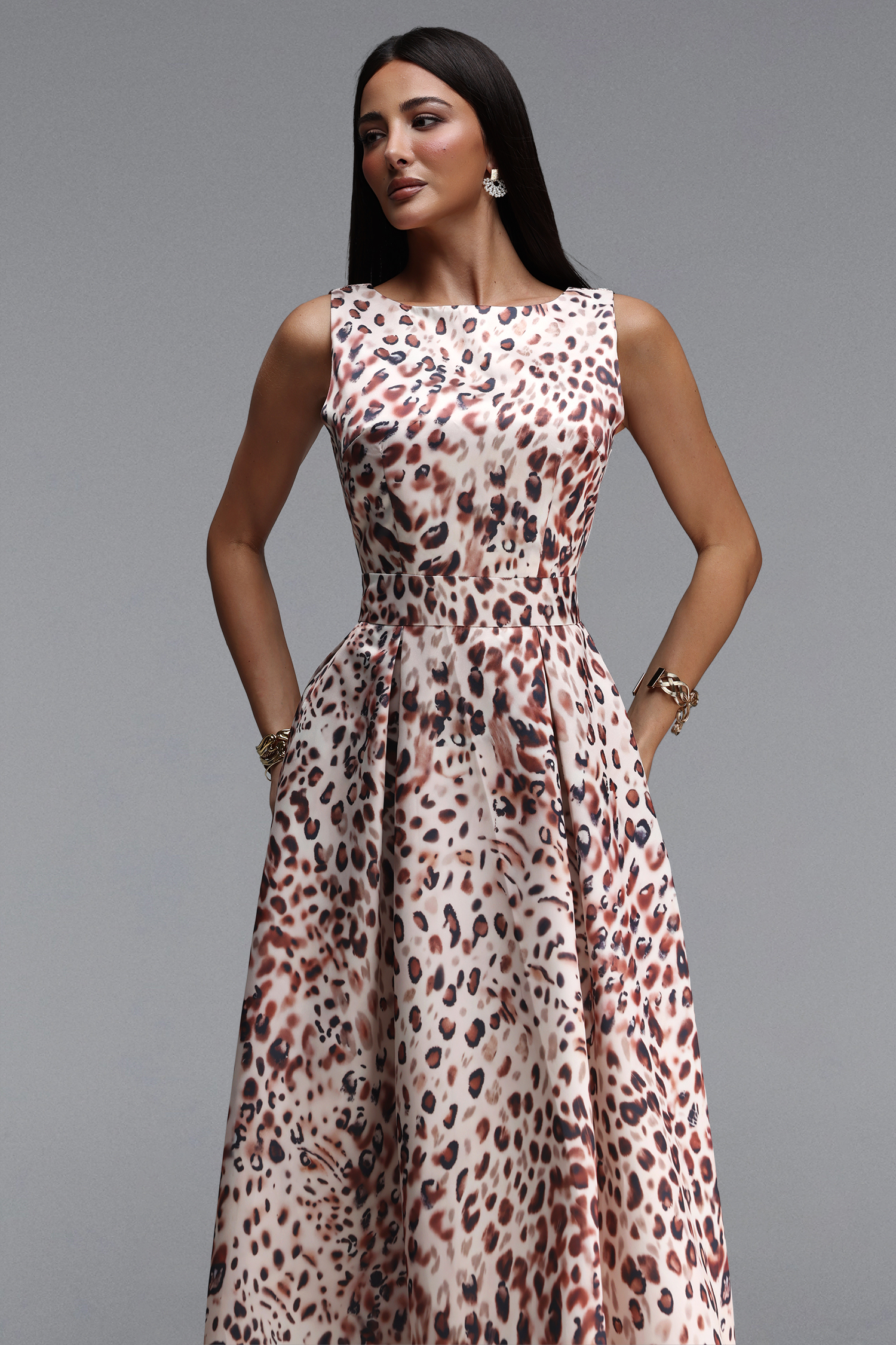 Moua Elegant Tailored Sleeveless Leopard Print Woven Maxi Dress