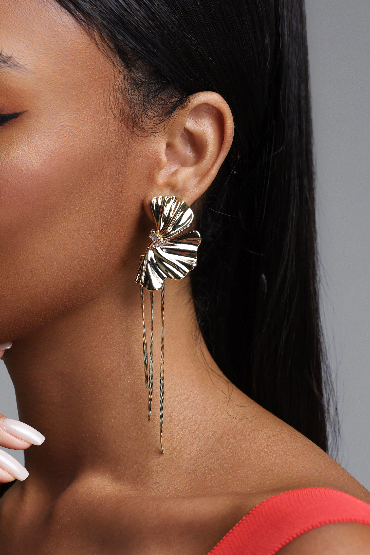 Xaver Gold Ruched Ginkgo Leaf Tassel Drop Earrings
