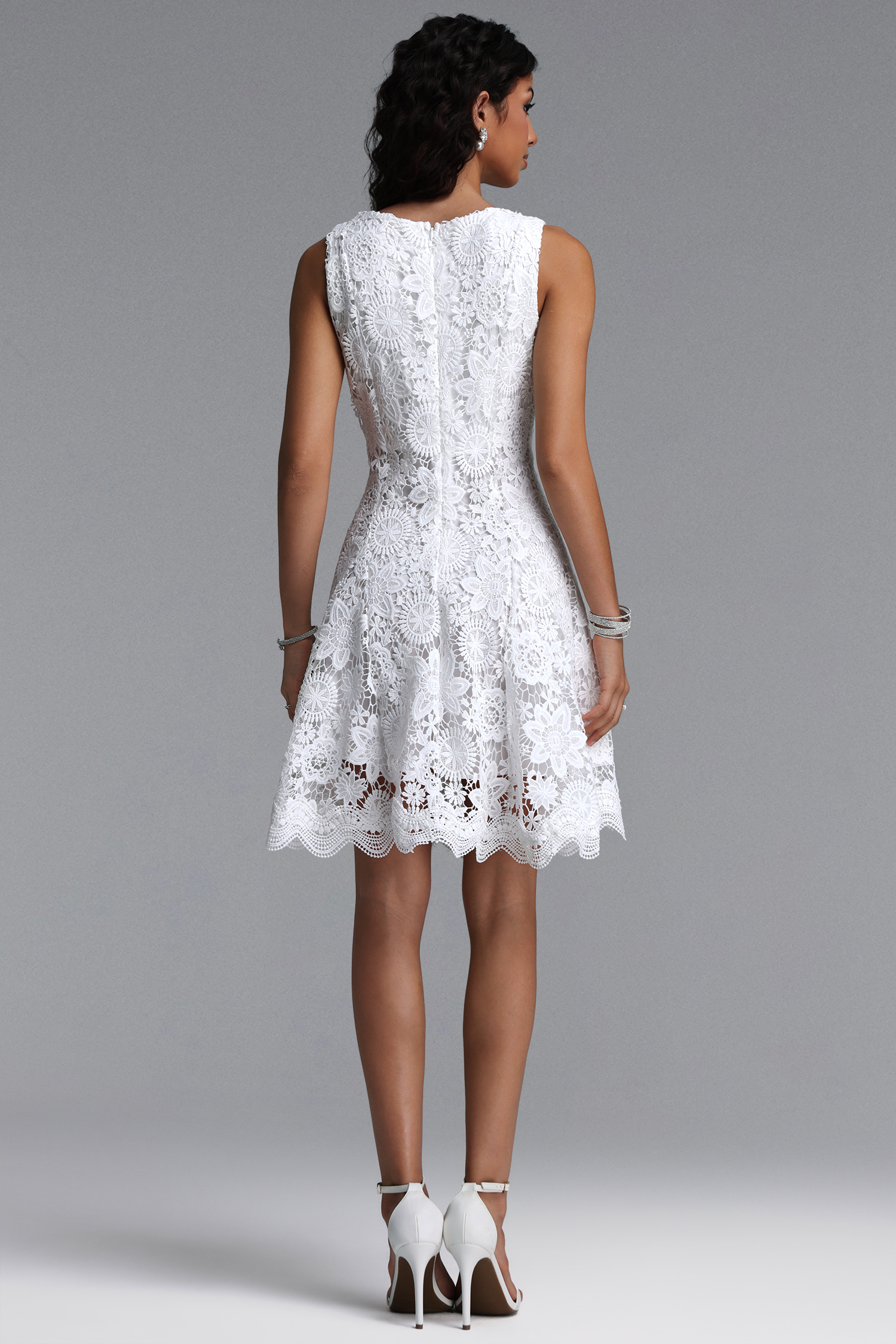 Pedra Elegant Cinched Round Neck Sleeveless Floral Lace Mini Dress