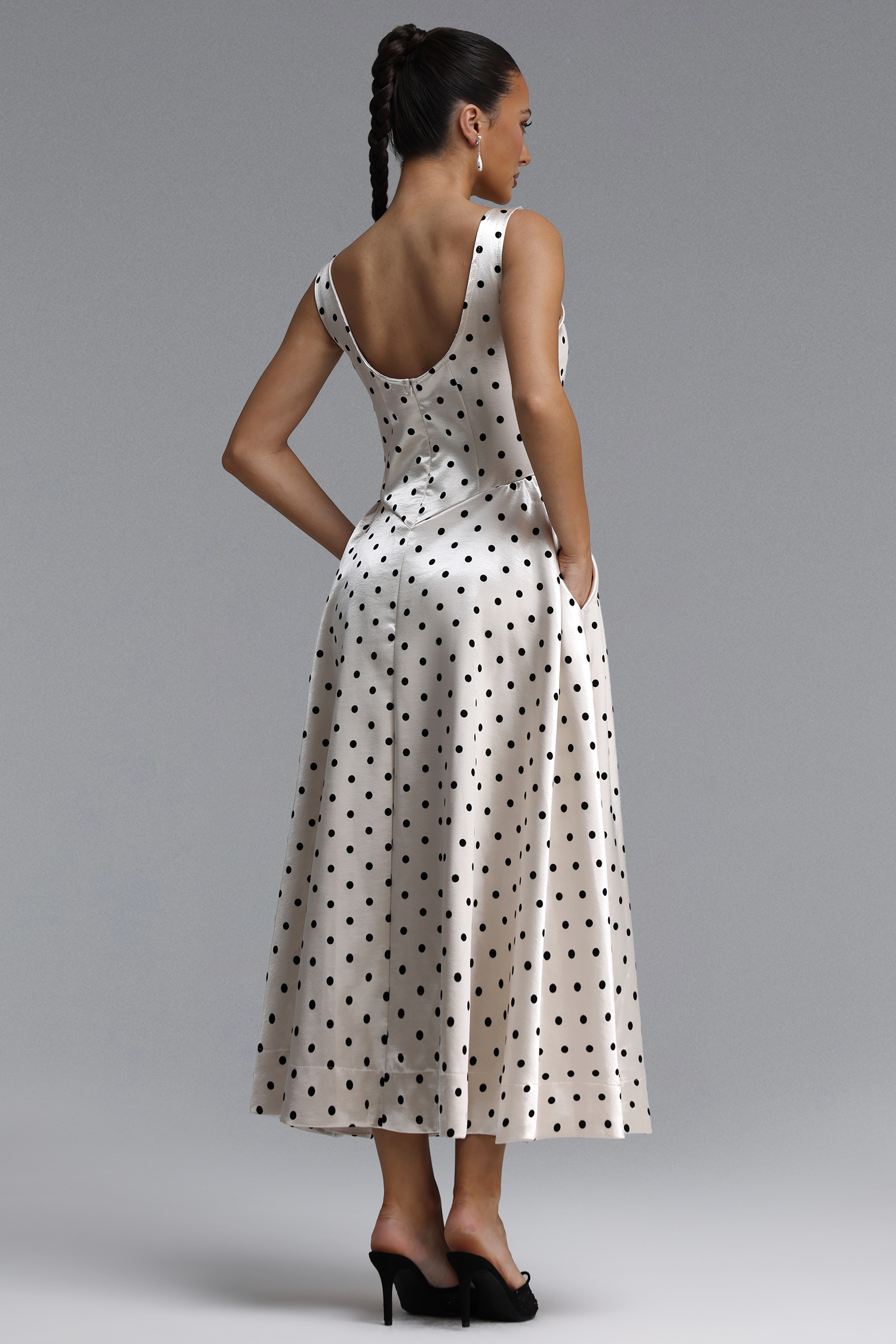 Lafesa Elegant Tailored Round Neck Sleeveless Polka Dot Satin Maxi Dress