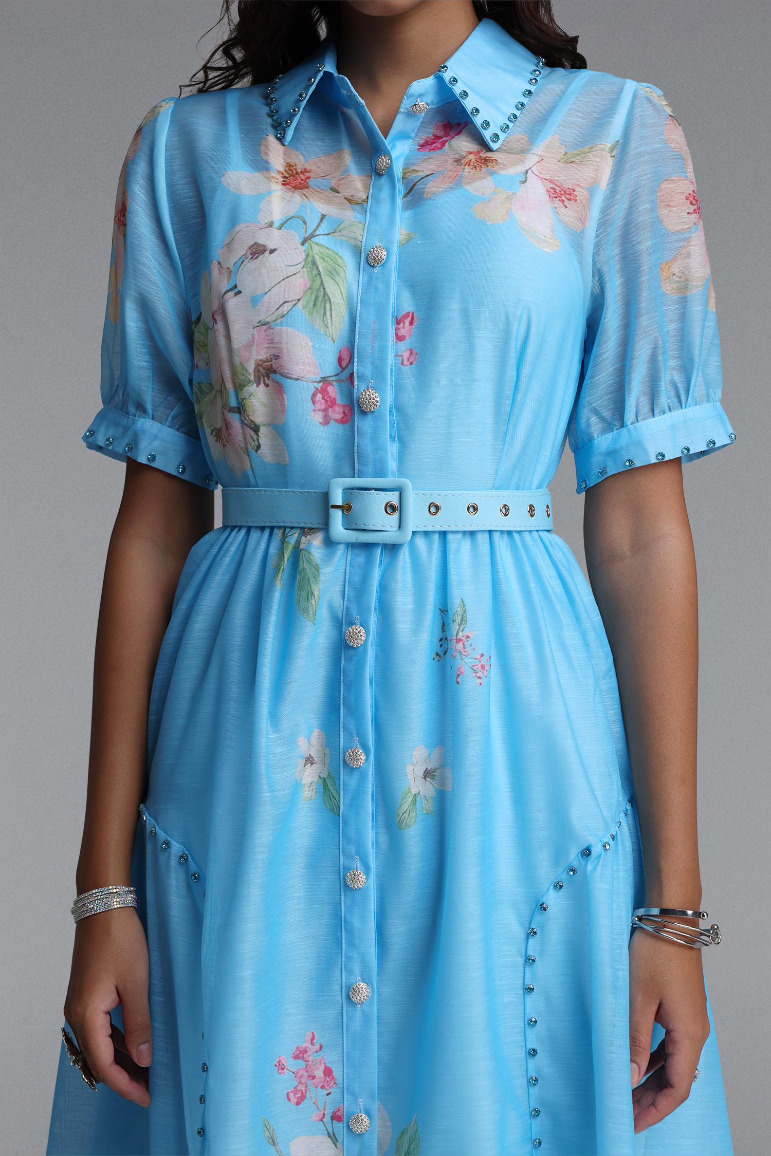 Syre Elegant Flowy Collared Short Sleeve Floral Print Rhinestone Woven Maxi Dress