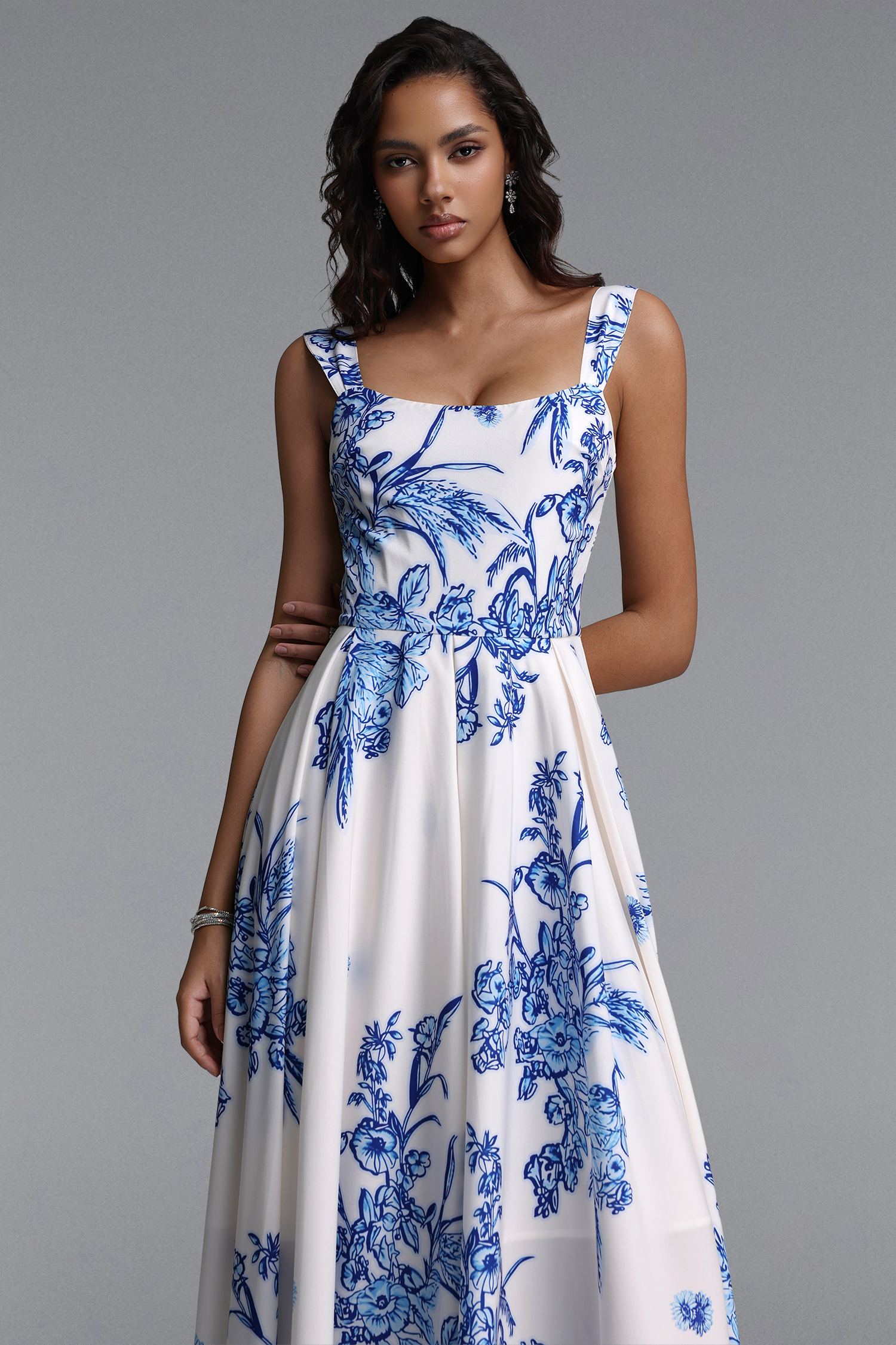 Marne Vintage Cinched Sleeveless Floral Print Woven Maxi Dress