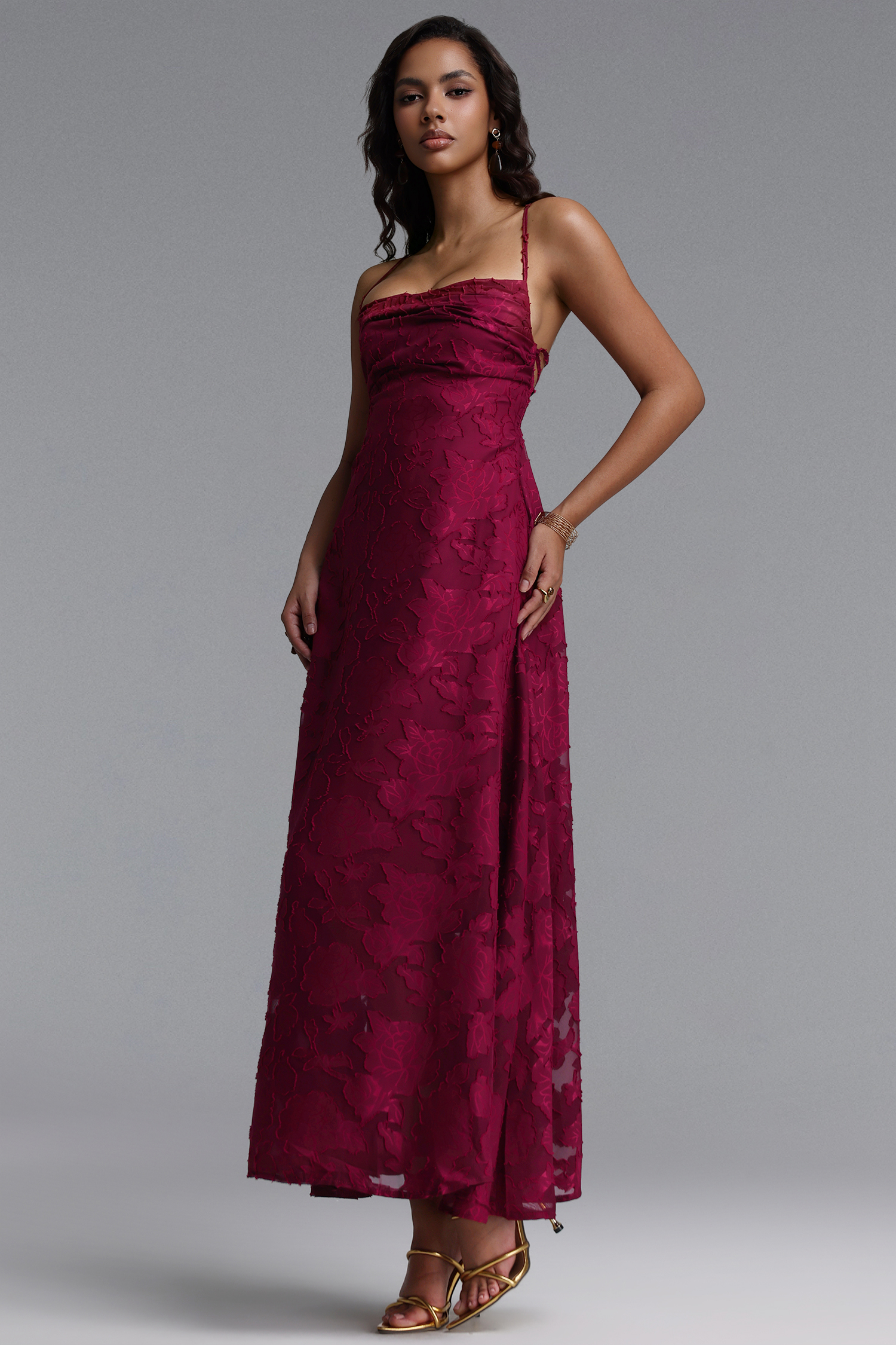Qearl Elegant Flowy Spaghetti Strap Floral Woven Maxi Dress