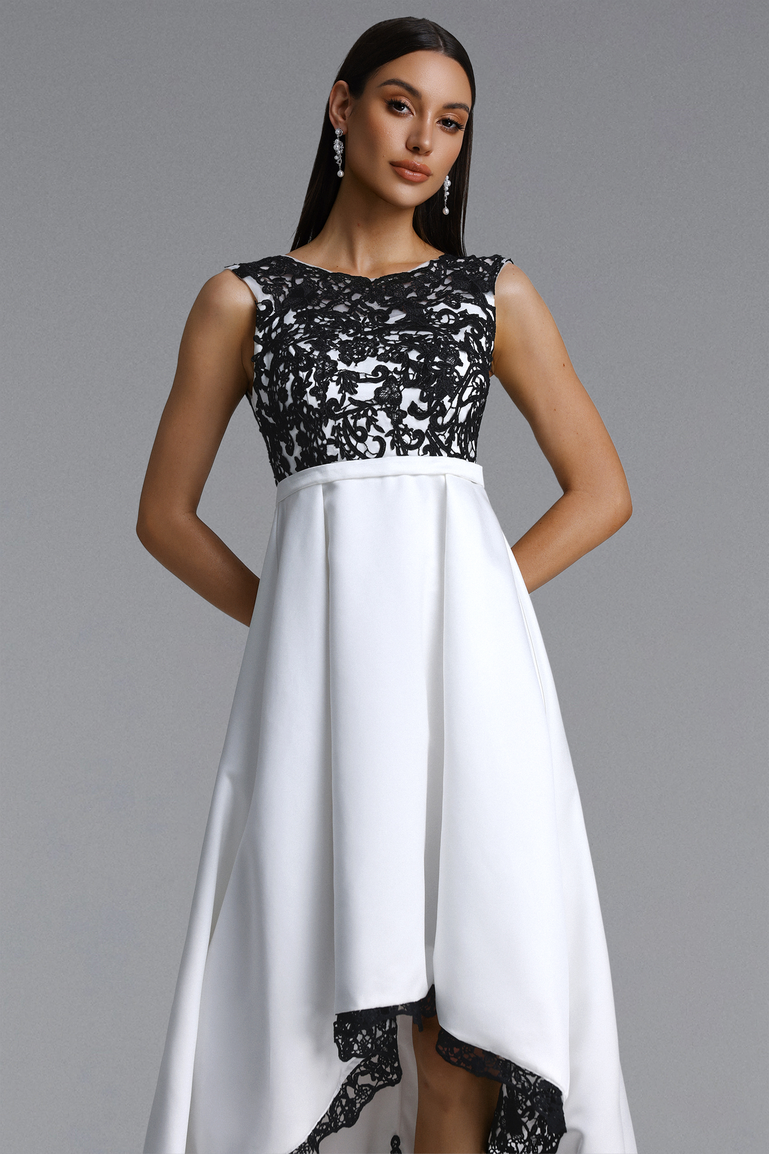Mayali Elegant Contrast Lace Maxi Dress