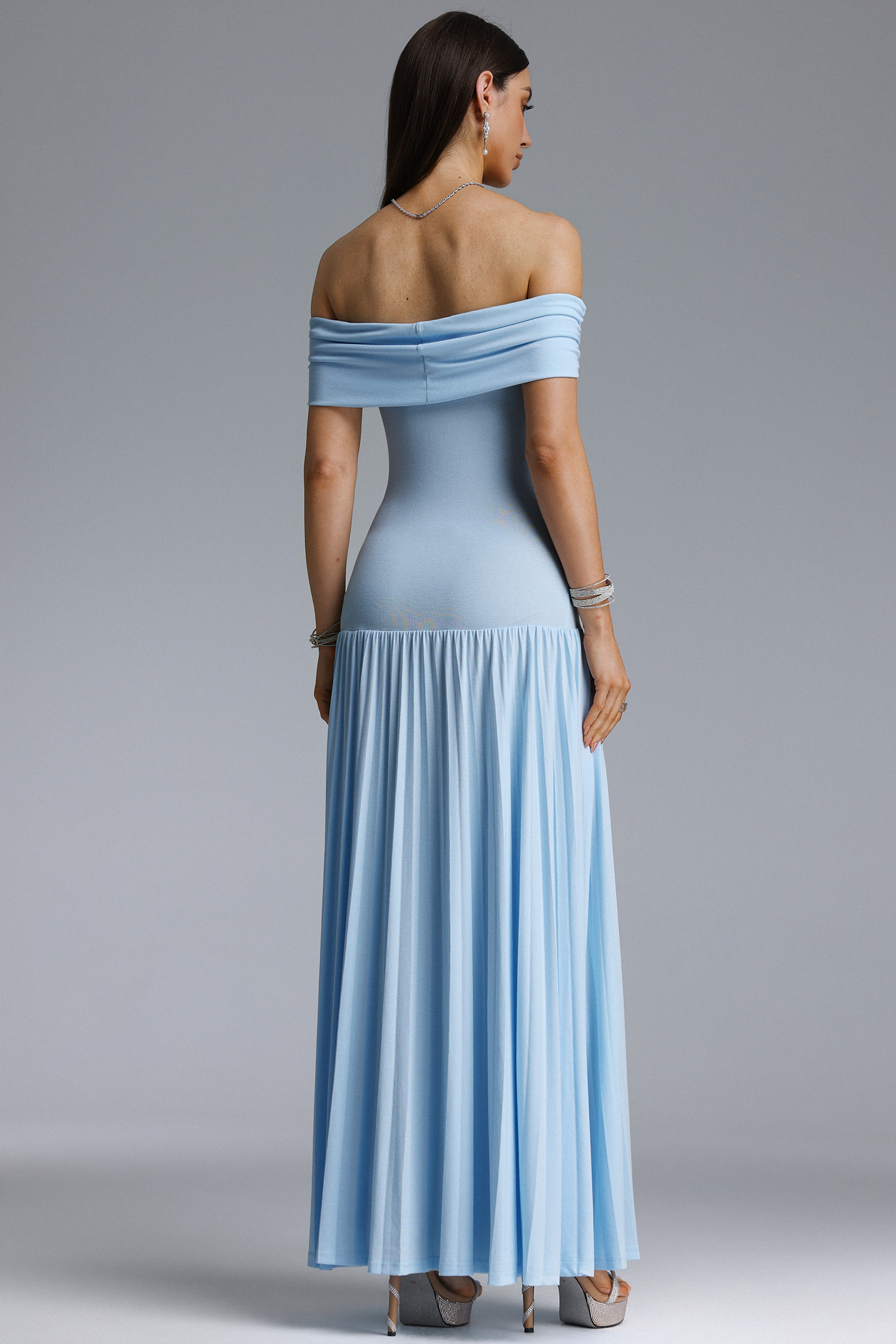 Tiere Elegant Off Shoulder Pleated Maxi Dress