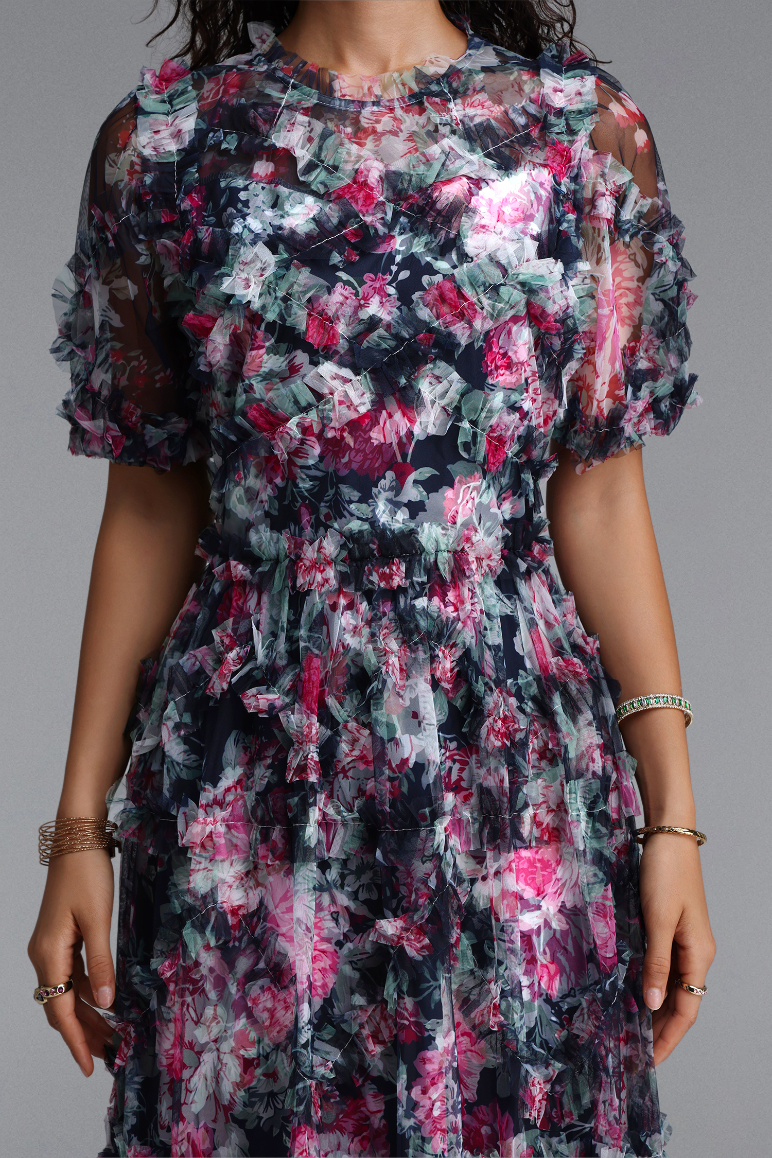Eanna Romantic Flowy Short Sleeve Floral Print Woven Maxi Dress