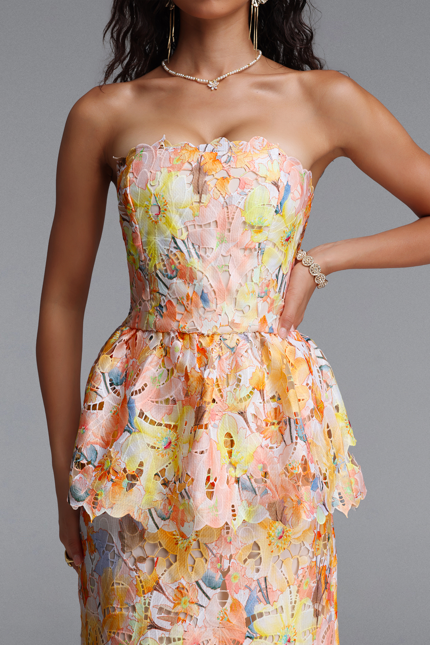 Deirdre Romantic Tailored Strapless Sleeveless Floral Print Lace Maxi Dress