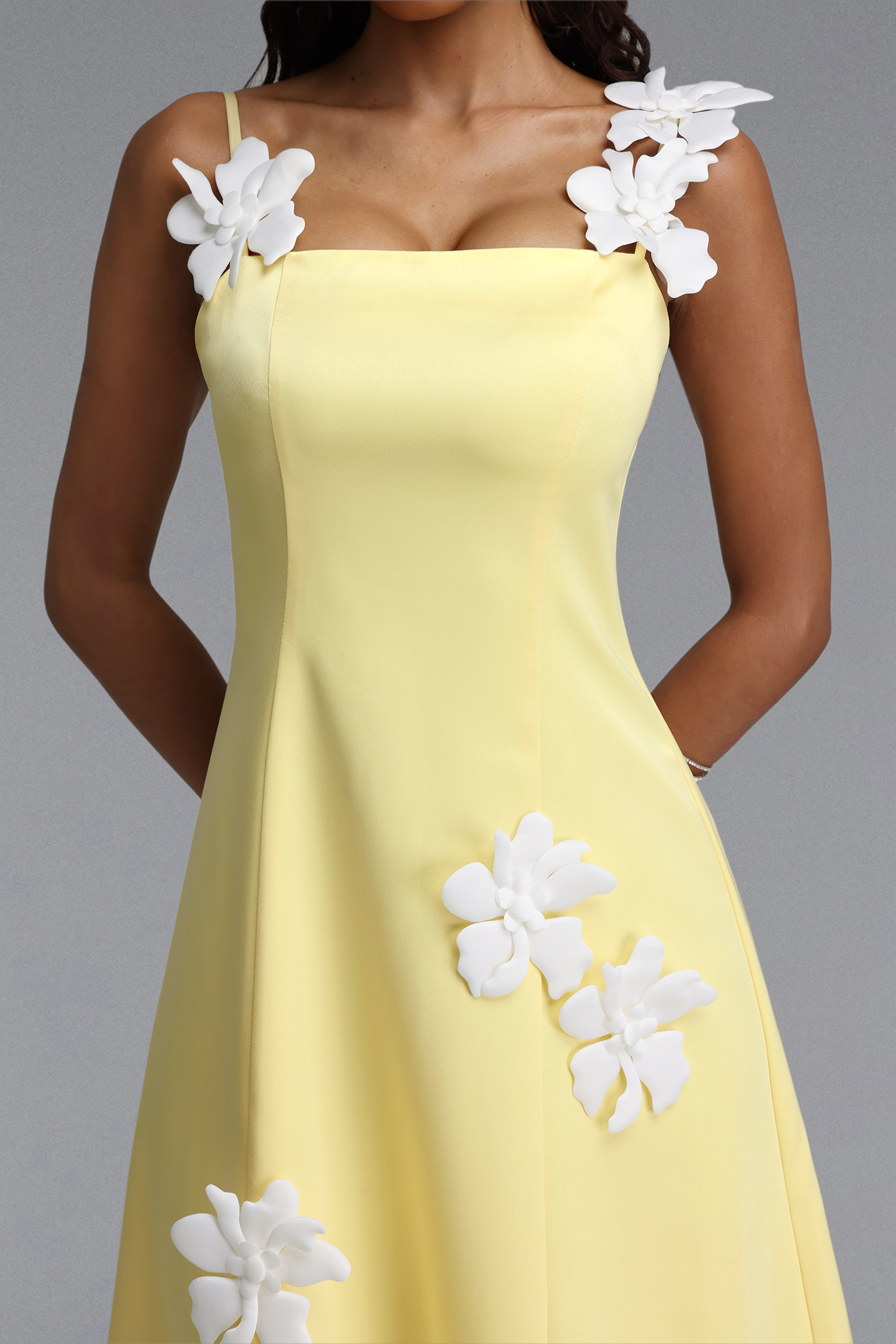 Liviya Elegant Tailored Spaghetti Strap Floral Woven Midi Dress