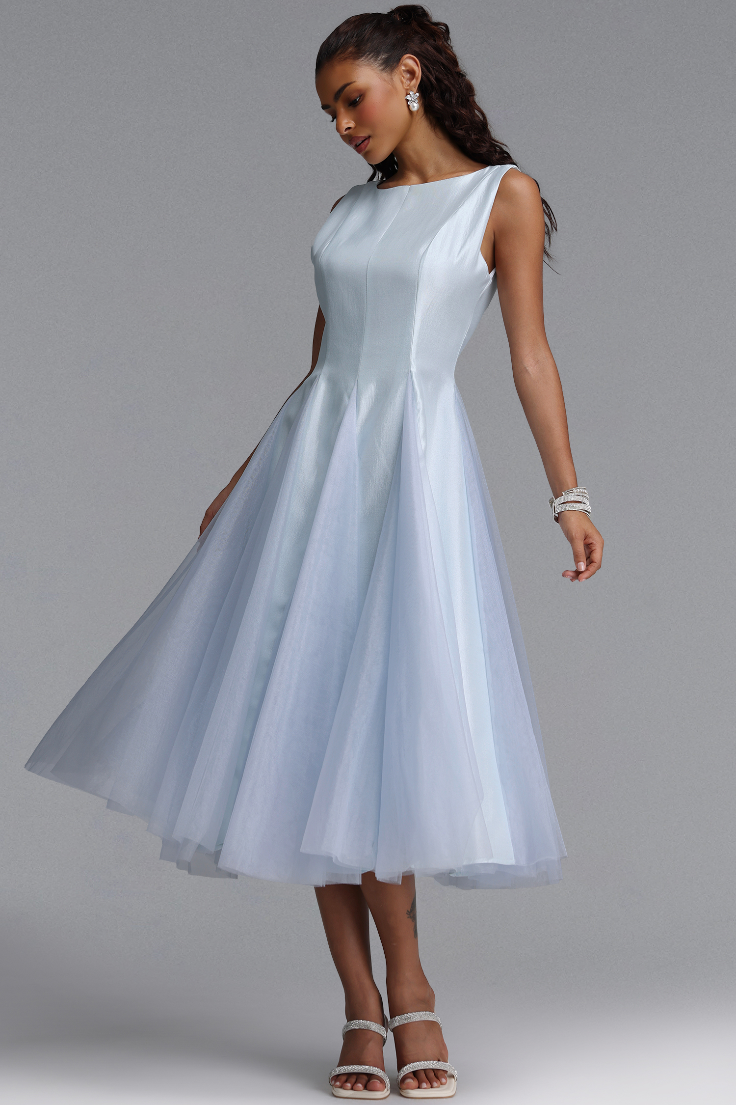 Wreya Vintage Tailored Sleeveless Voluminous Tulle Maxi Dress