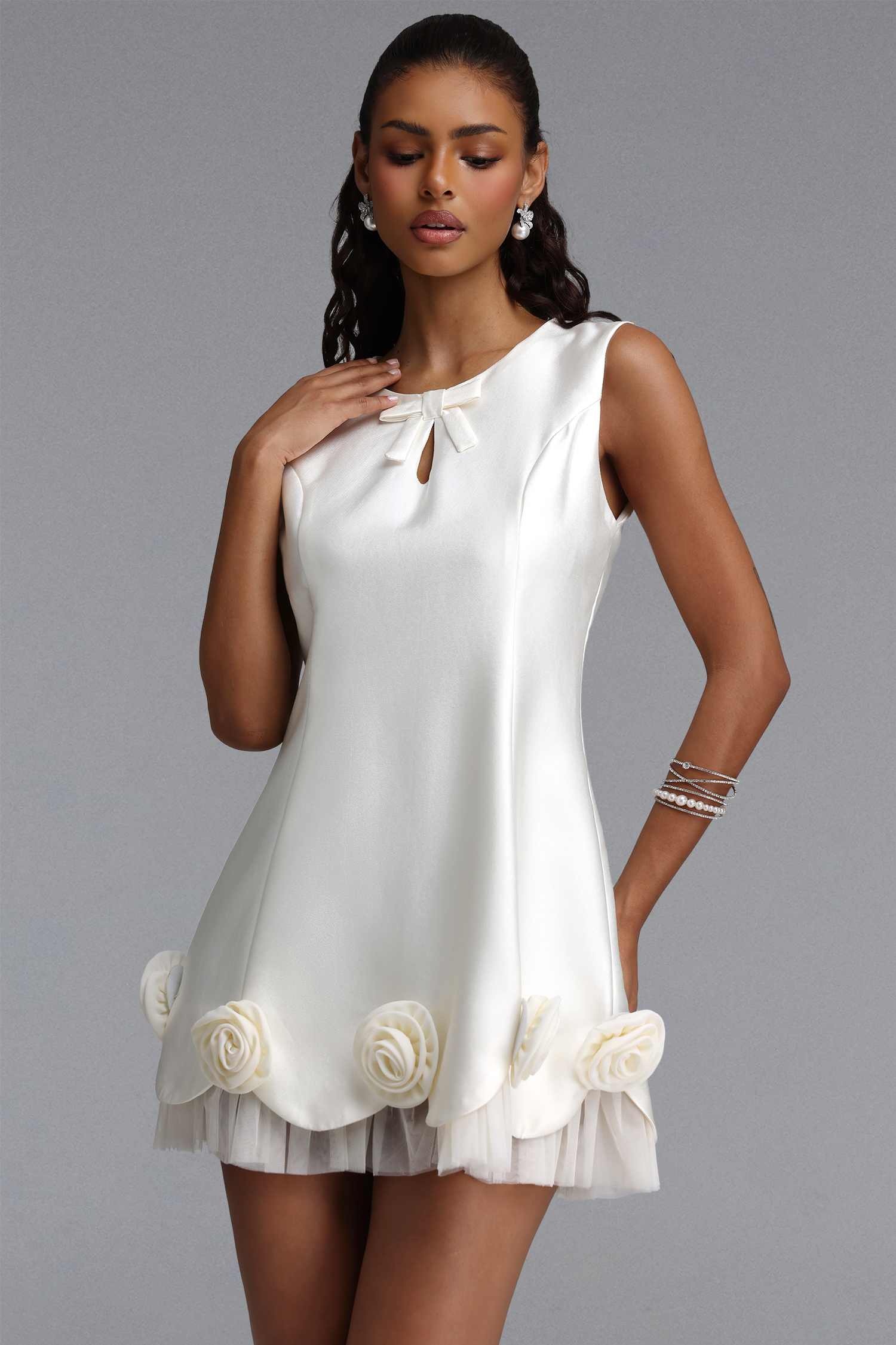 Fala Elegant Tailored Round Neck Sleeveless Bow Lustrous Woven Mini Dress