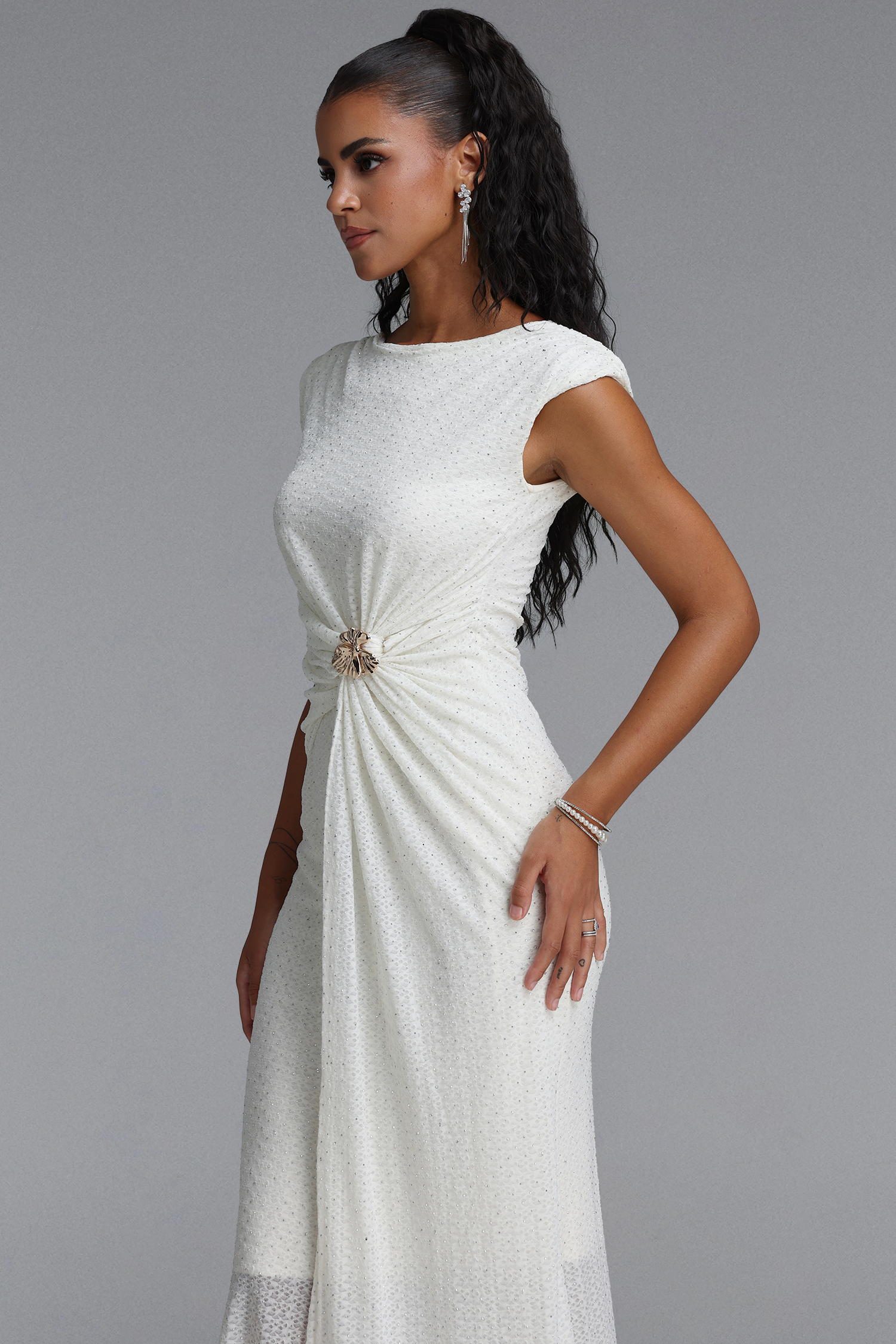 Hzere Elegant Contour Sleeveless Pleated Metal Decor Lace Apricot Maxi Dress