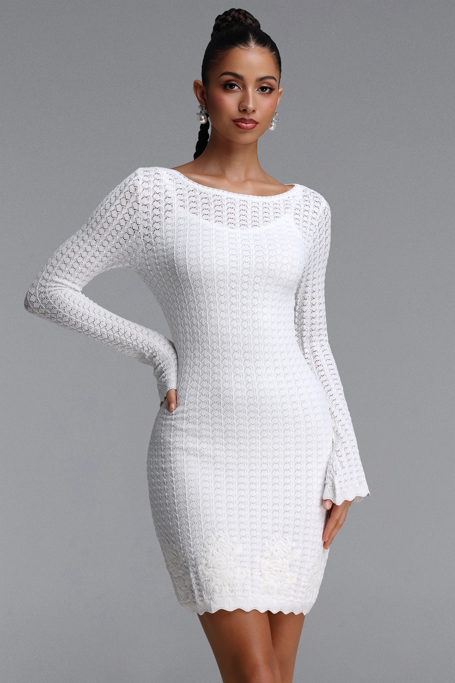 Dasaka Chic Contour Round Neck Long Sleeve Floral Knit Mini Dress