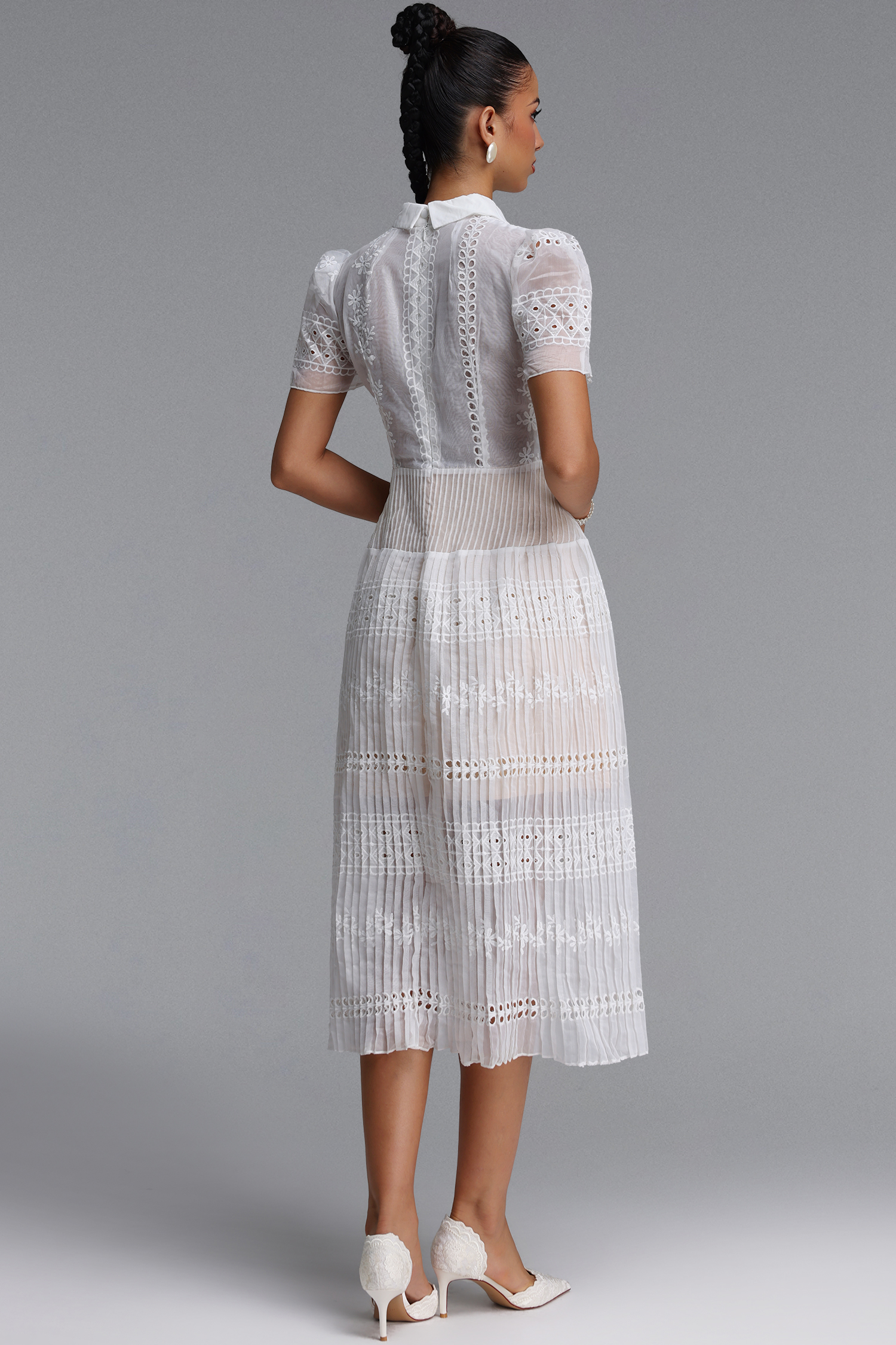 Zalia Romantic Flowy Short Sleeve Floral Ruched Woven Midi Dress