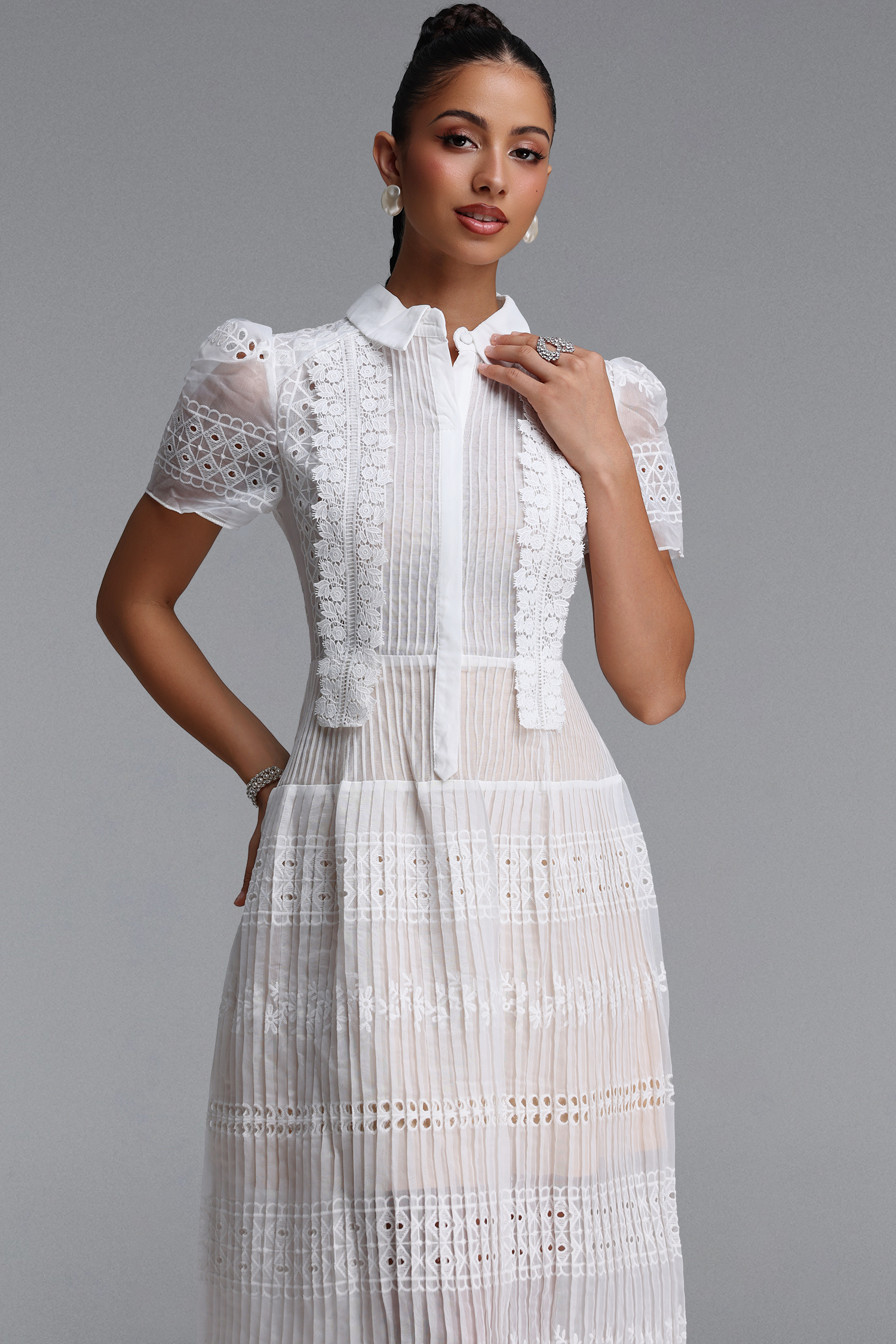 Zalia Romantic Flowy Short Sleeve Floral Ruched Woven Midi Dress