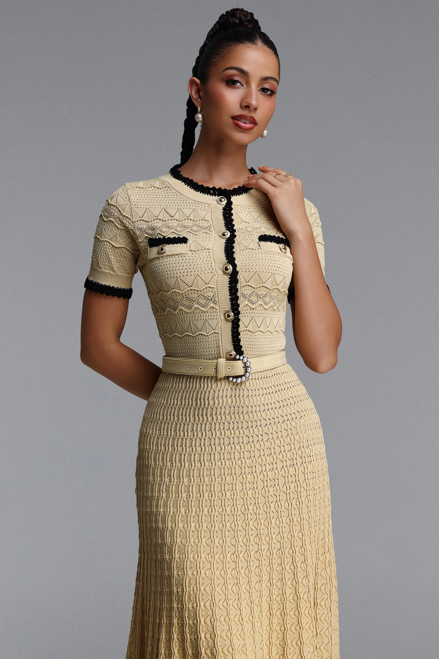 Wagani Elegant Contour Round Neck Short Sleeve Knit Maxi Dress