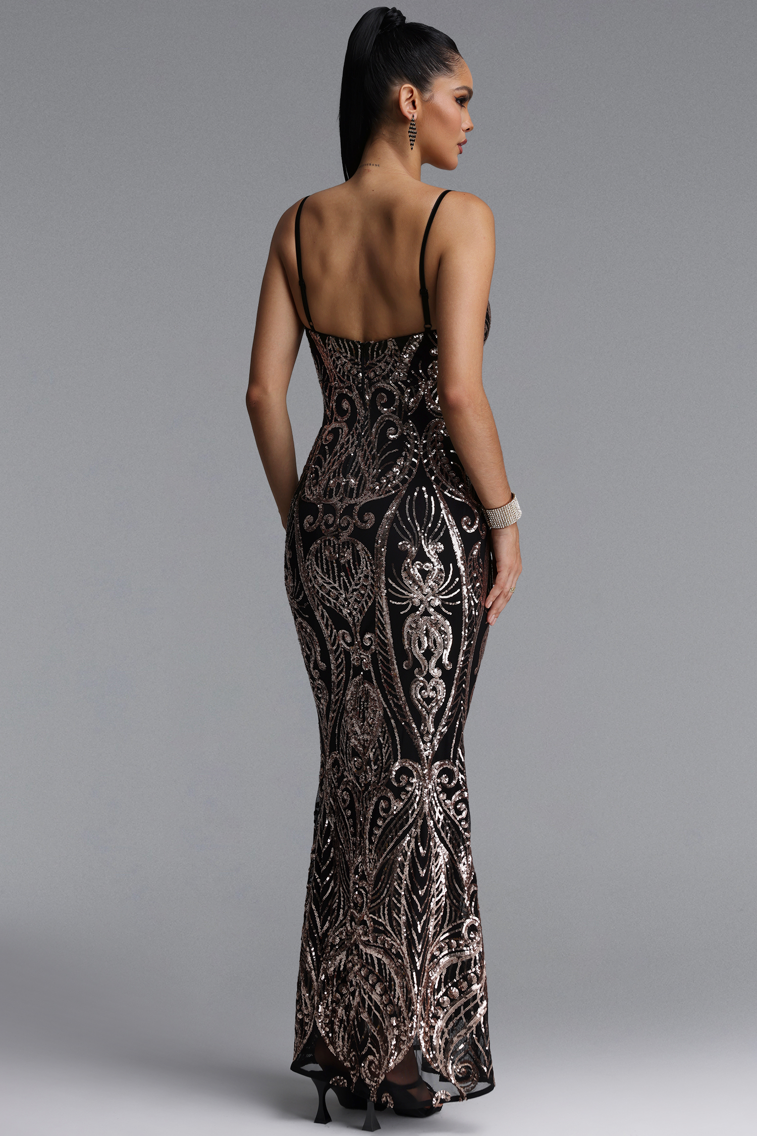 Gamora Glamorous Spaghetti Strap V Neck Sequin Mermaid Maxi Dress