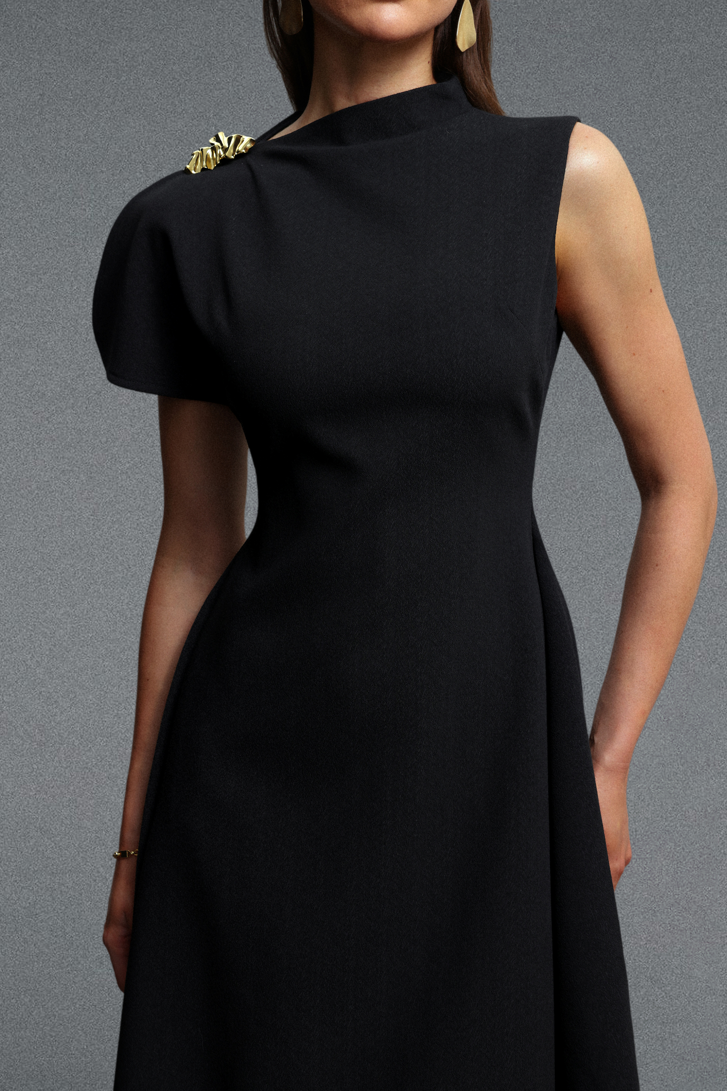 Weren Elegant Contour High Neck Asymmetric Black Maxi Dress