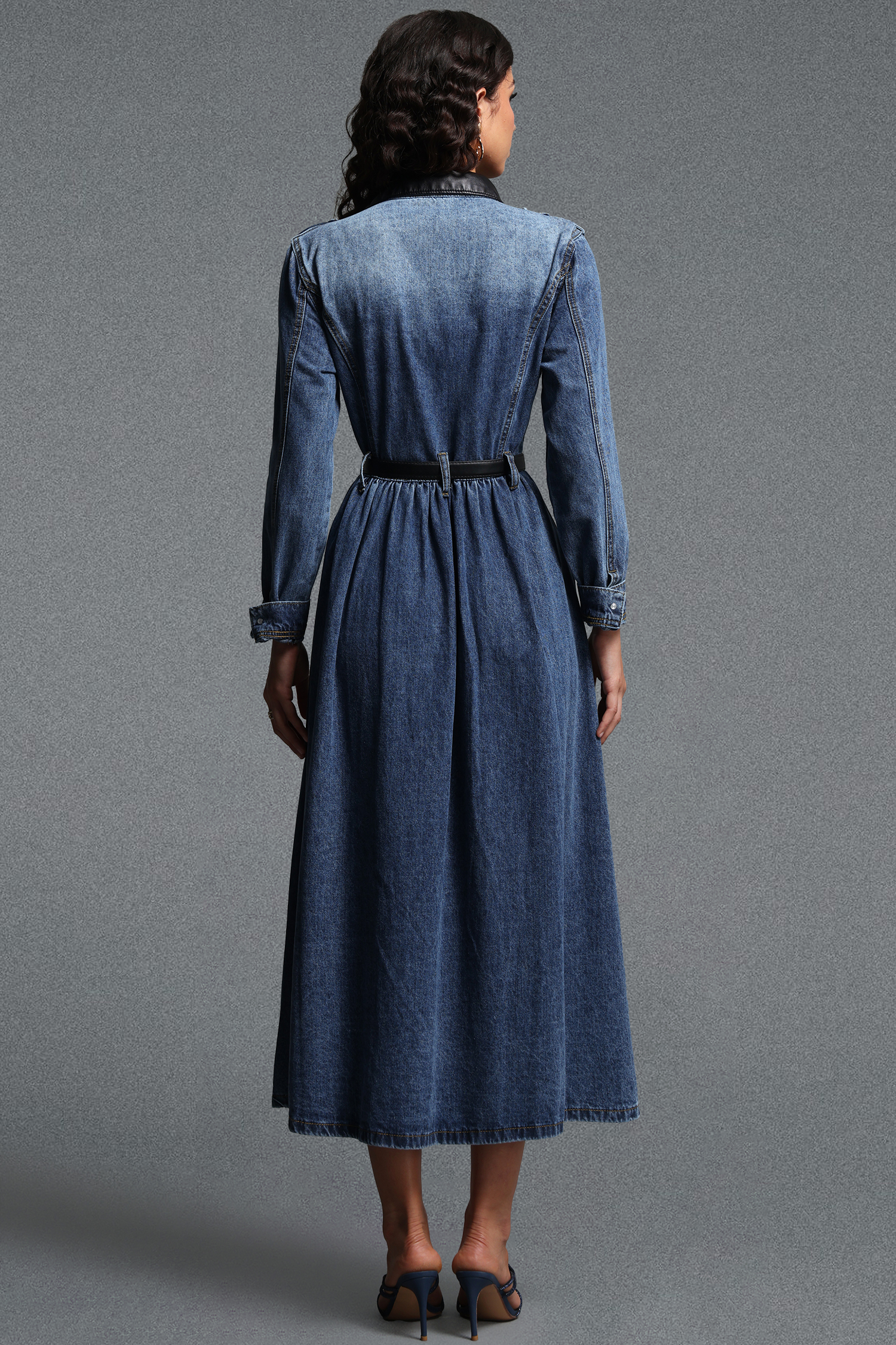 Kasuni Chic Tailored Contrast Collar Long Sleeve Denim Maxi Dress