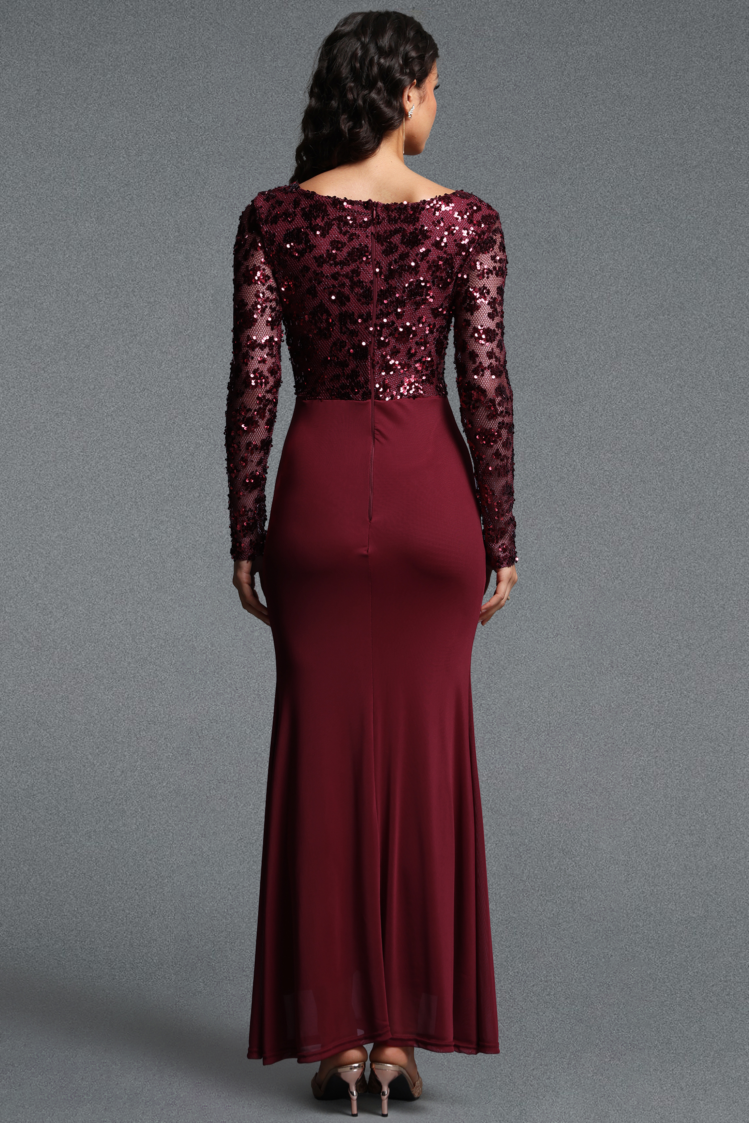 Kaitlyn Vintage Contour Round Neck Long Sleeve Sequin Knit Maxi Dress