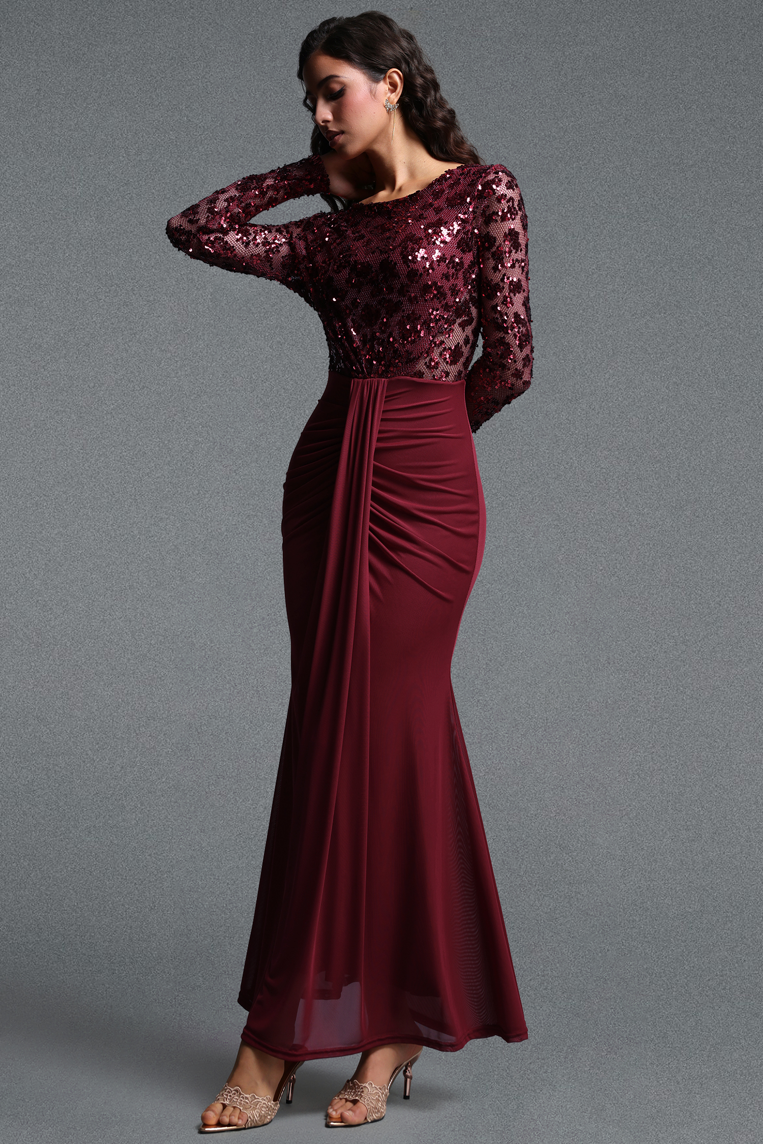 Kaitlyn Vintage Contour Round Neck Long Sleeve Sequin Knit Maxi Dress