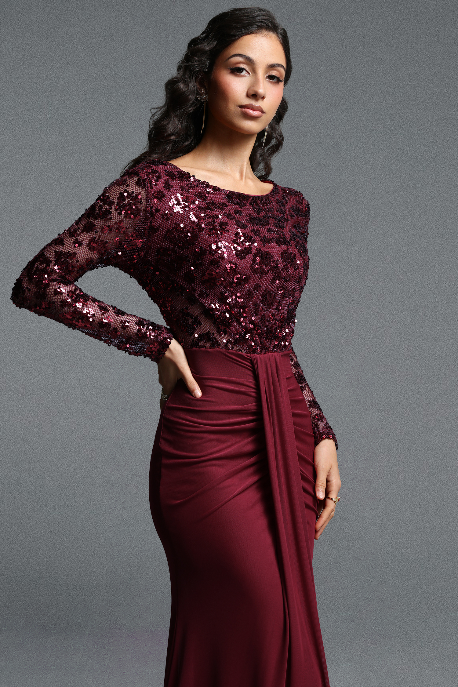 Kaitlyn Vintage Contour Round Neck Long Sleeve Sequin Knit Maxi Dress