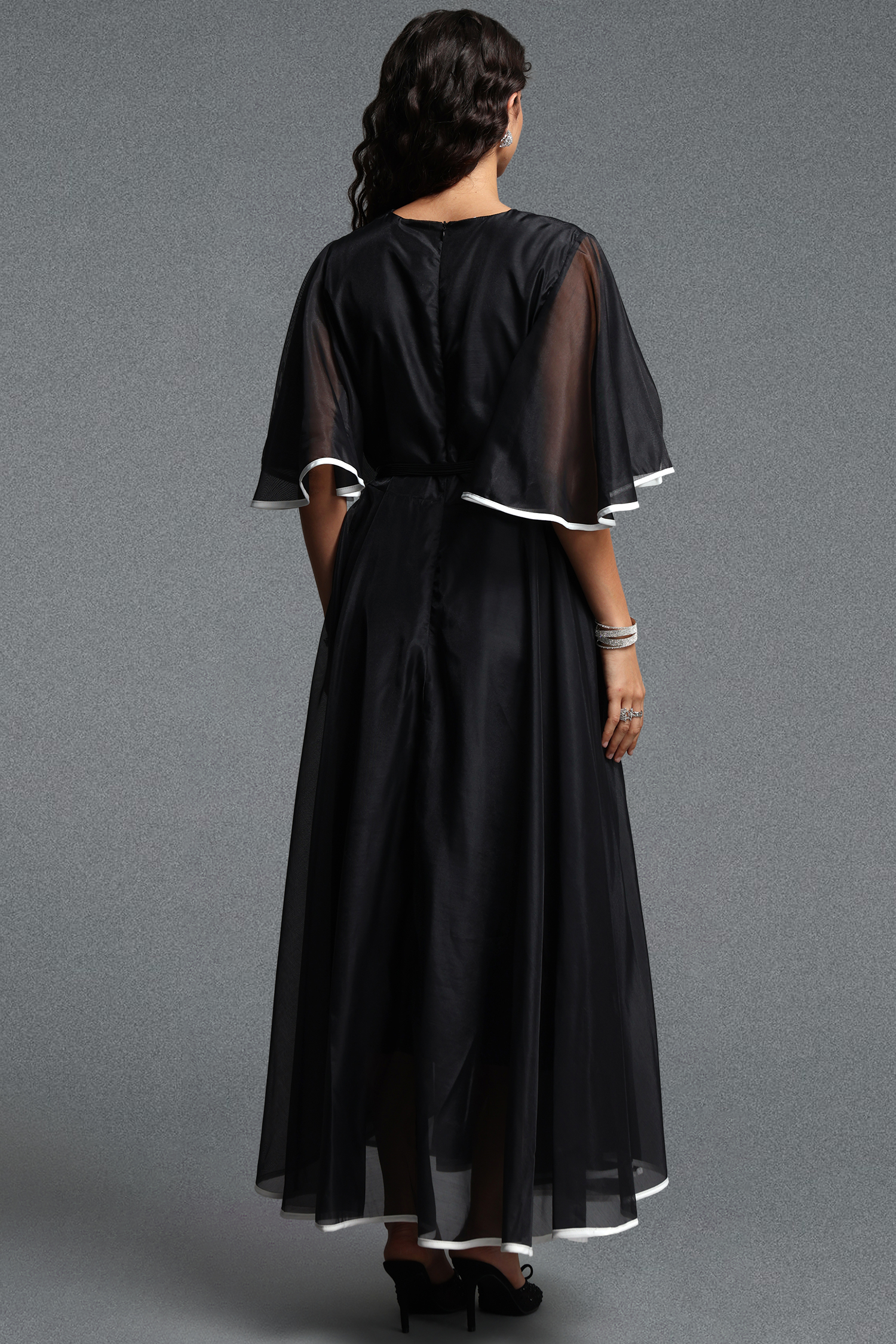 Ivy Resort Flowy Round Neck Short Sleeve Floral Woven Black Maxi Dress