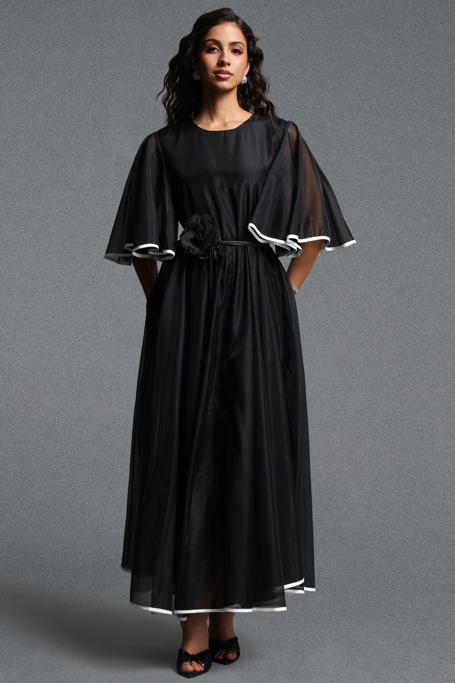 Ivy Resort Flowy Round Neck Short Sleeve Floral Woven Black Maxi Dress