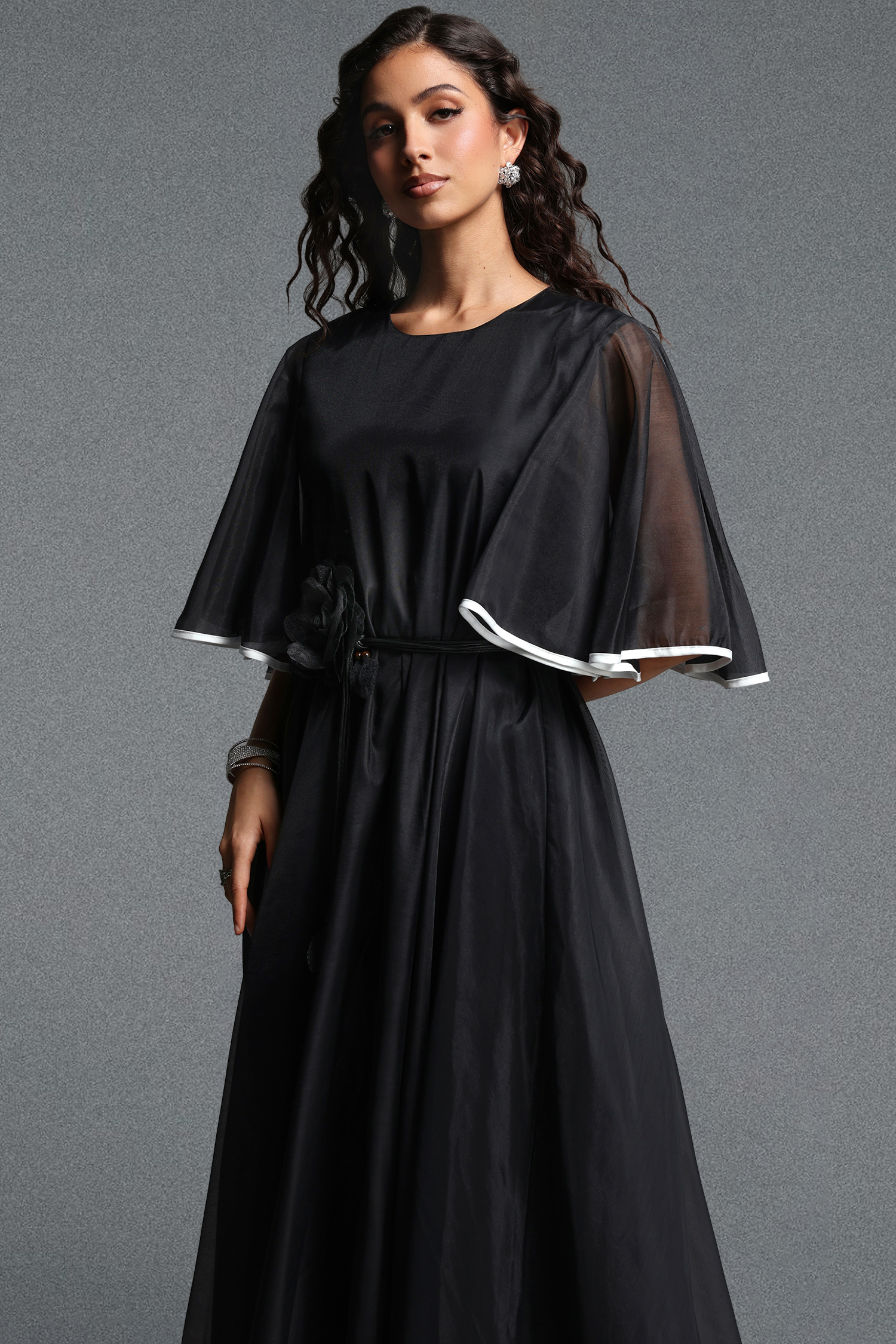 Ivy Resort Flowy Round Neck Short Sleeve Floral Woven Black Maxi Dress