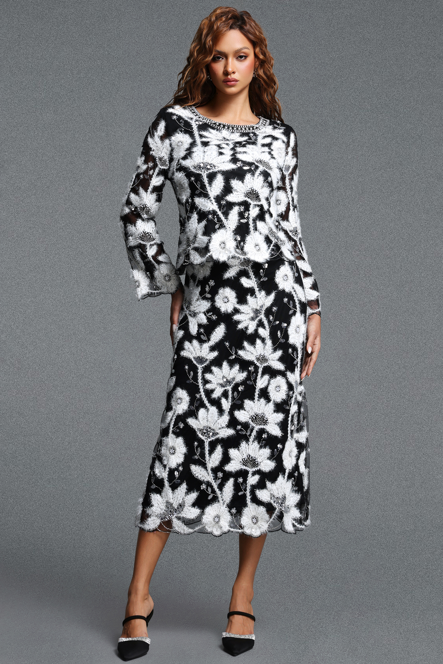Sami Elegant Round Neck Long Sleeve Embroidered Sequined Floral Flocked Top